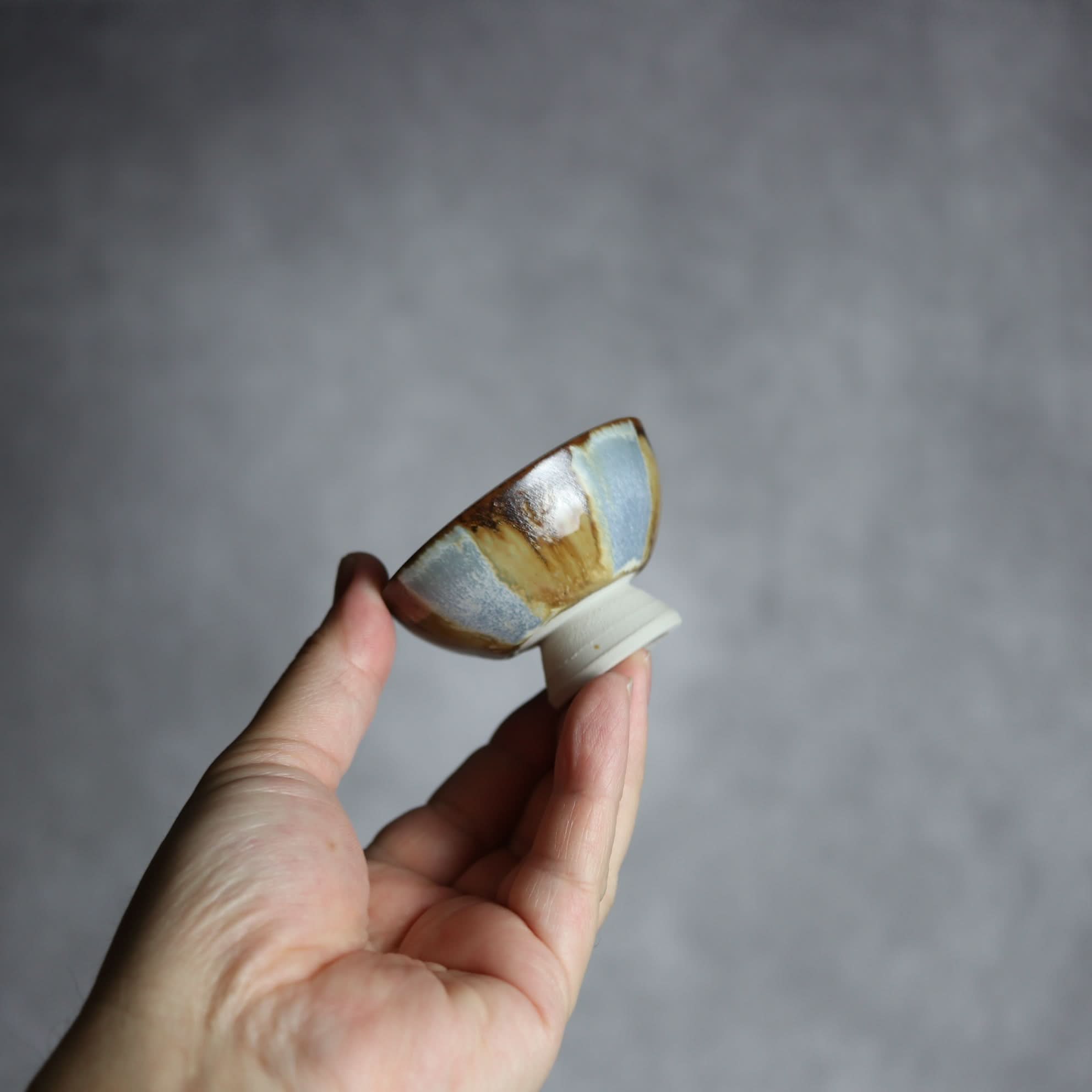 ぐい呑1 三彩 印花 やちむん 陶器 拓美窯 やちむん 陶器.