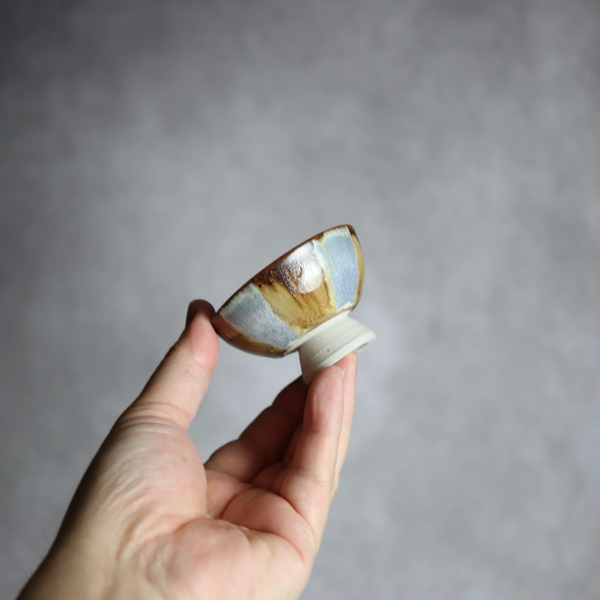 ぐい呑1 三彩 印花 やちむん 陶器 拓美窯 やちむん 陶器.