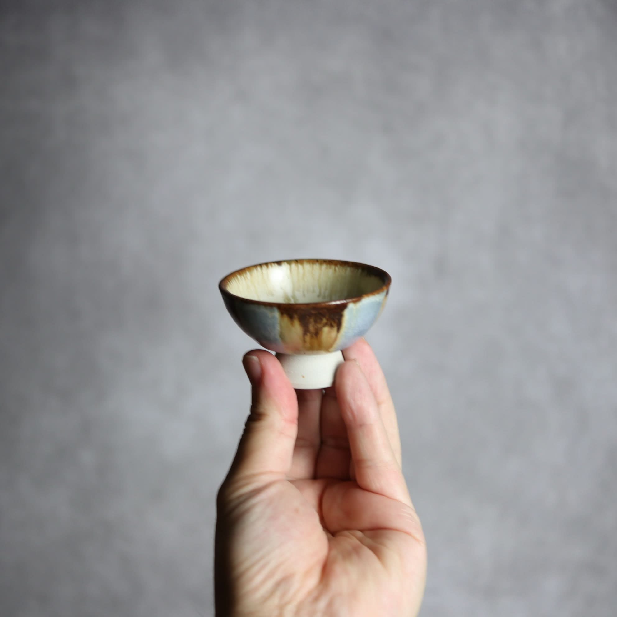 ぐい呑1 三彩 印花 やちむん 陶器 拓美窯 やちむん 陶器.