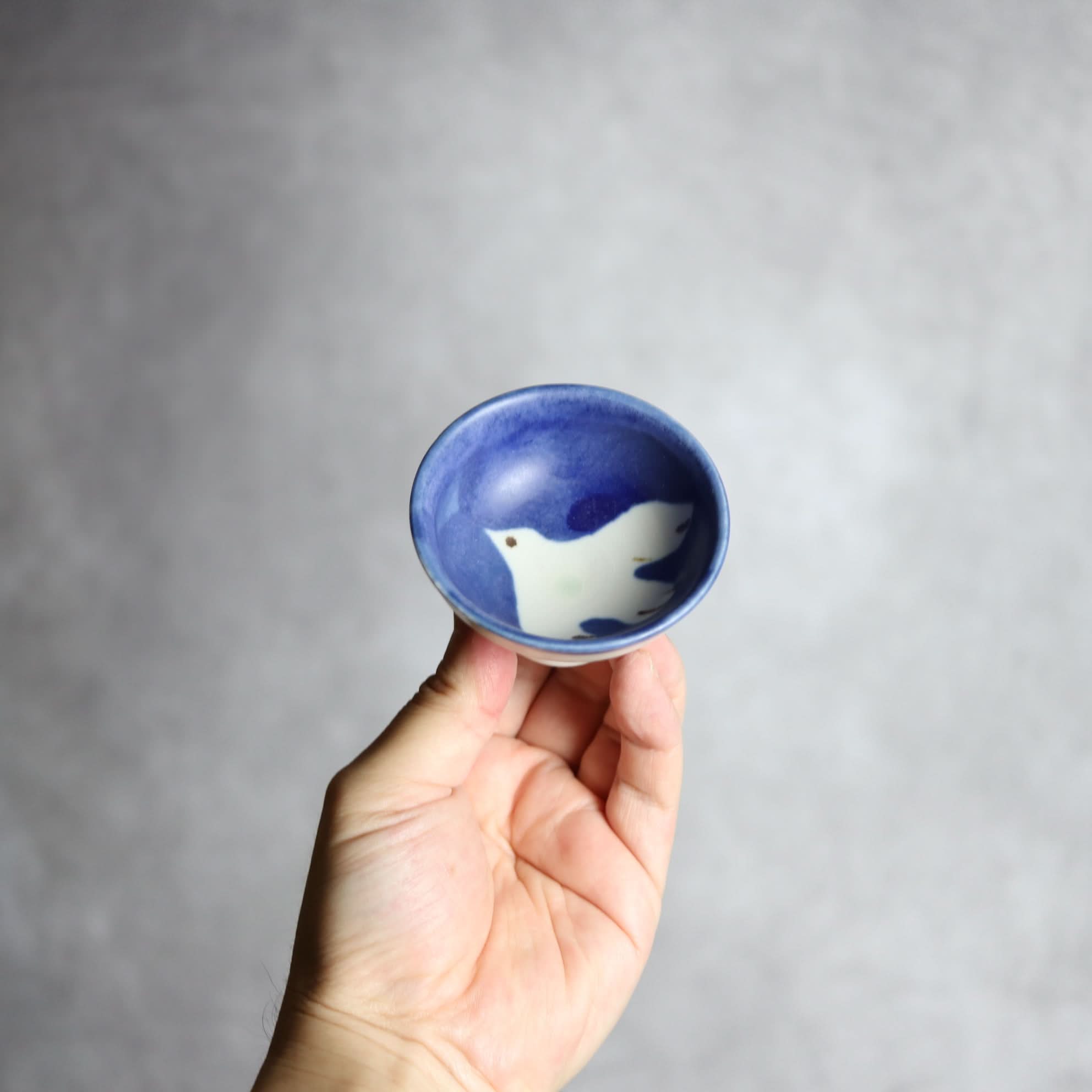 ぐい呑1 呉須釉 鳥 やちむん 陶器 拓美窯 やちむん 陶器.