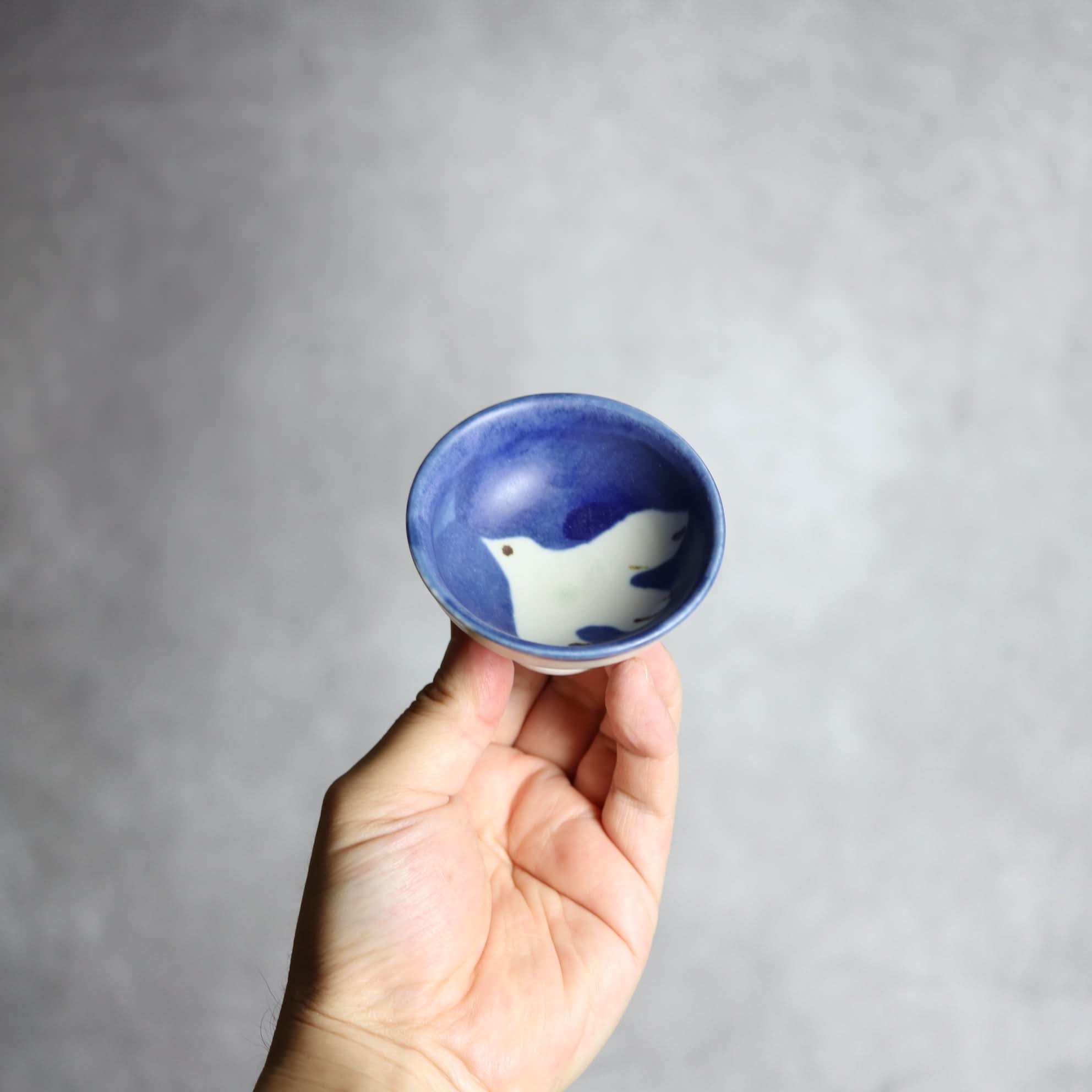 ぐい呑1 呉須釉 鳥 やちむん 陶器 拓美窯 やちむん 陶器.