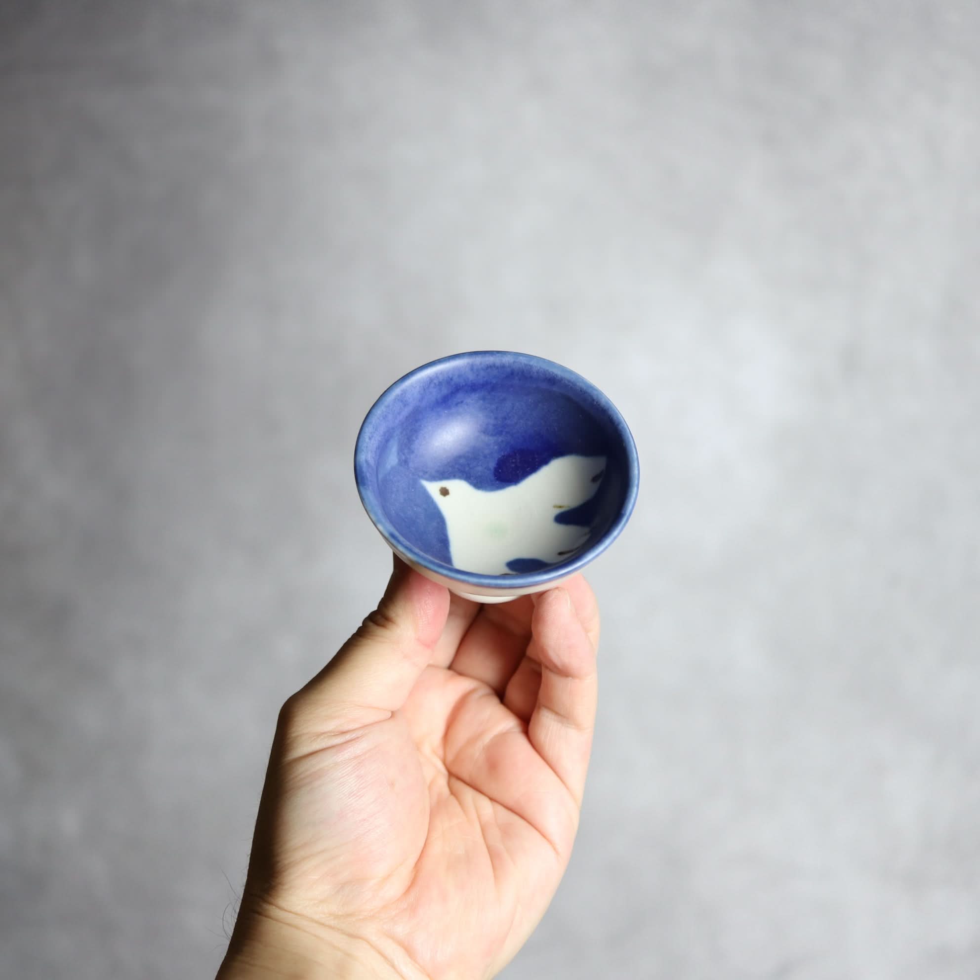 ぐい呑1 呉須釉 鳥 やちむん 陶器 拓美窯 やちむん 陶器.