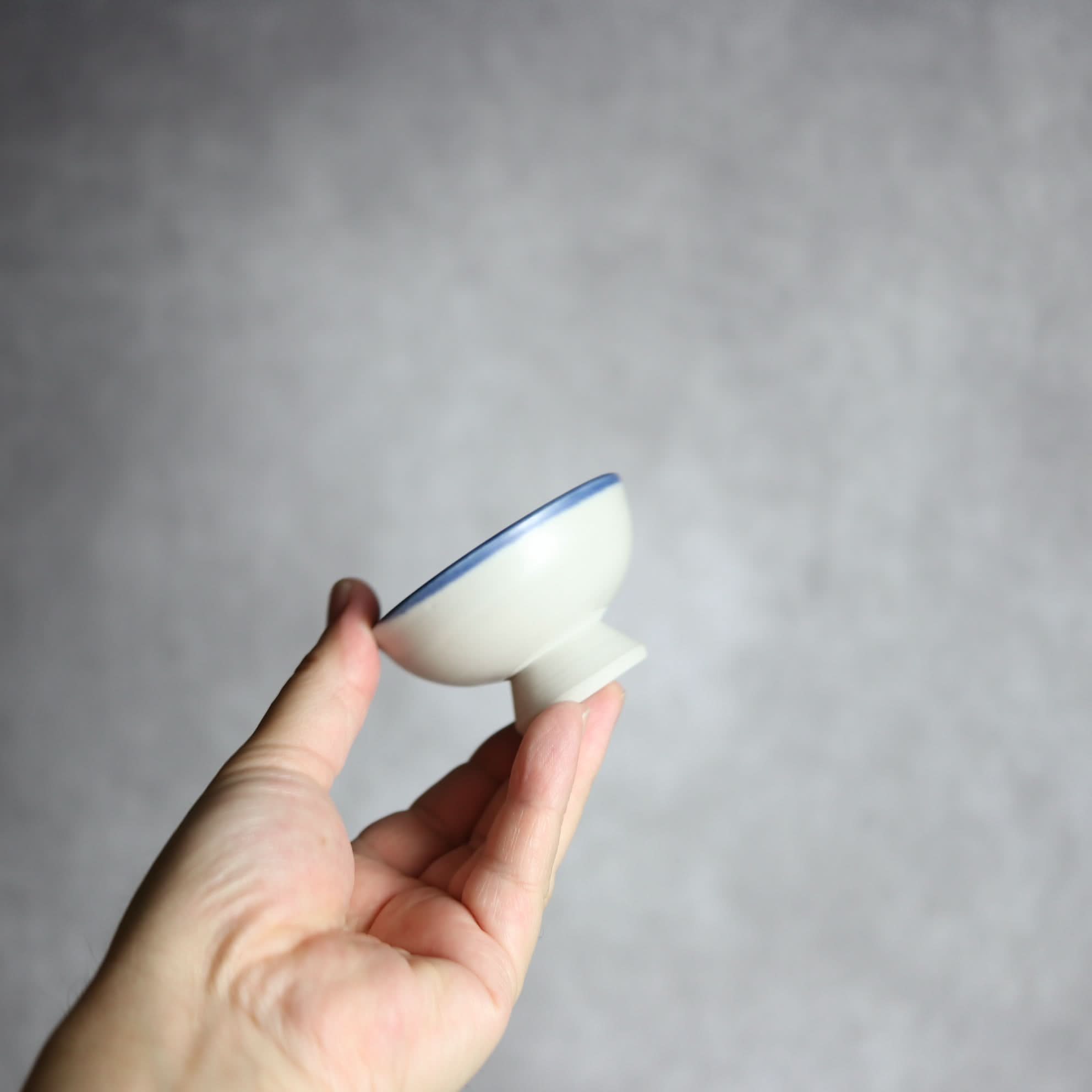 ぐい呑1 呉須釉 鳥 やちむん 陶器 拓美窯 やちむん 陶器.