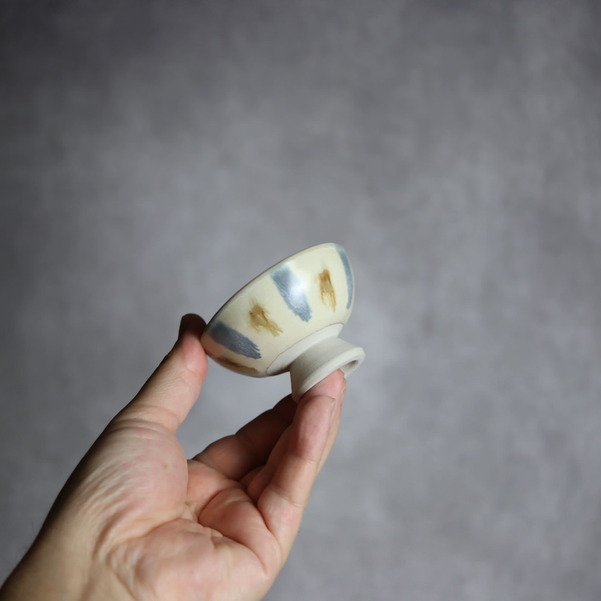 ぐい呑1 三彩 掛釉 やちむん 陶器 拓美窯 やちむん 陶器.