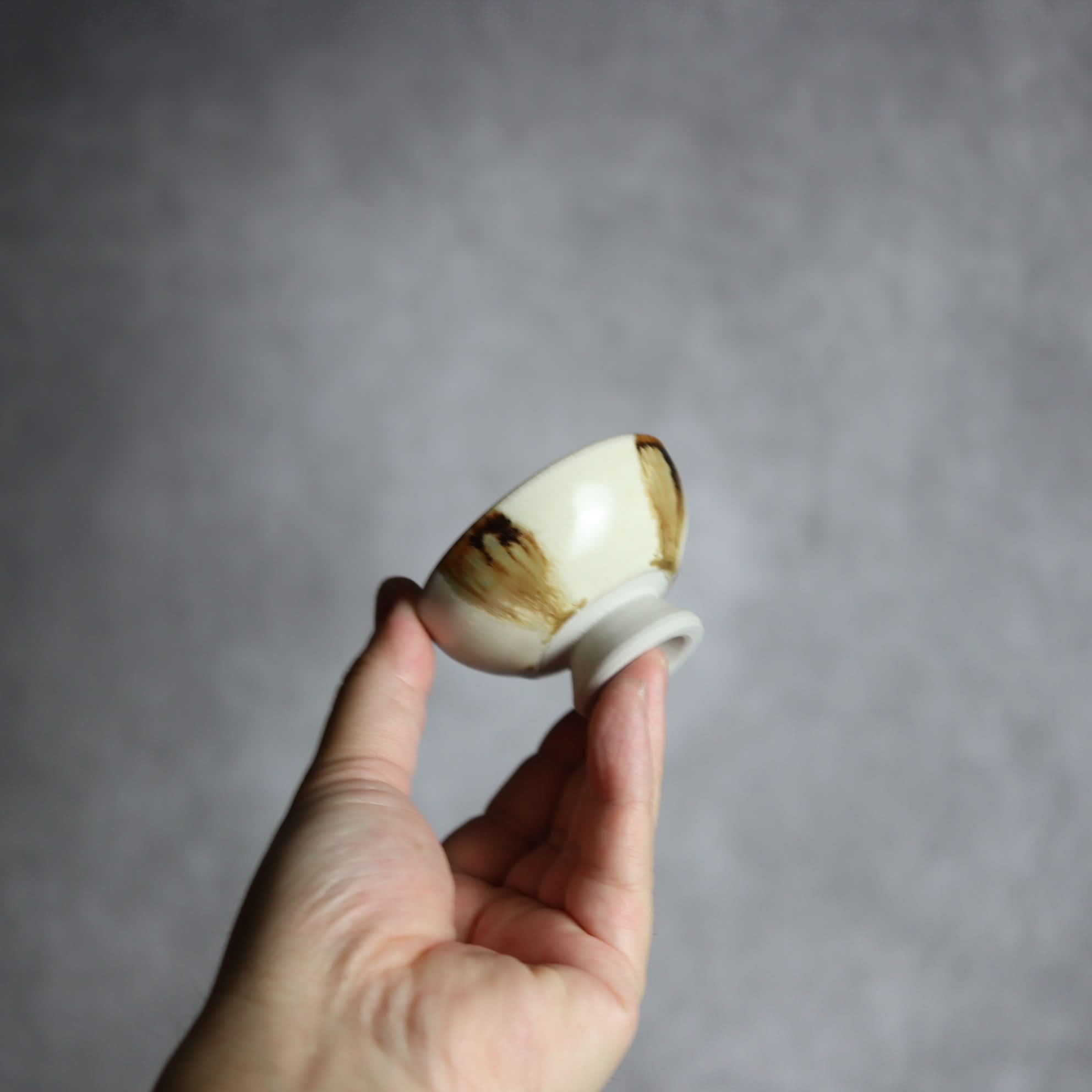 ぐい呑1 飴釉 点打 やちむん 陶器 拓美窯 やちむん 陶器.