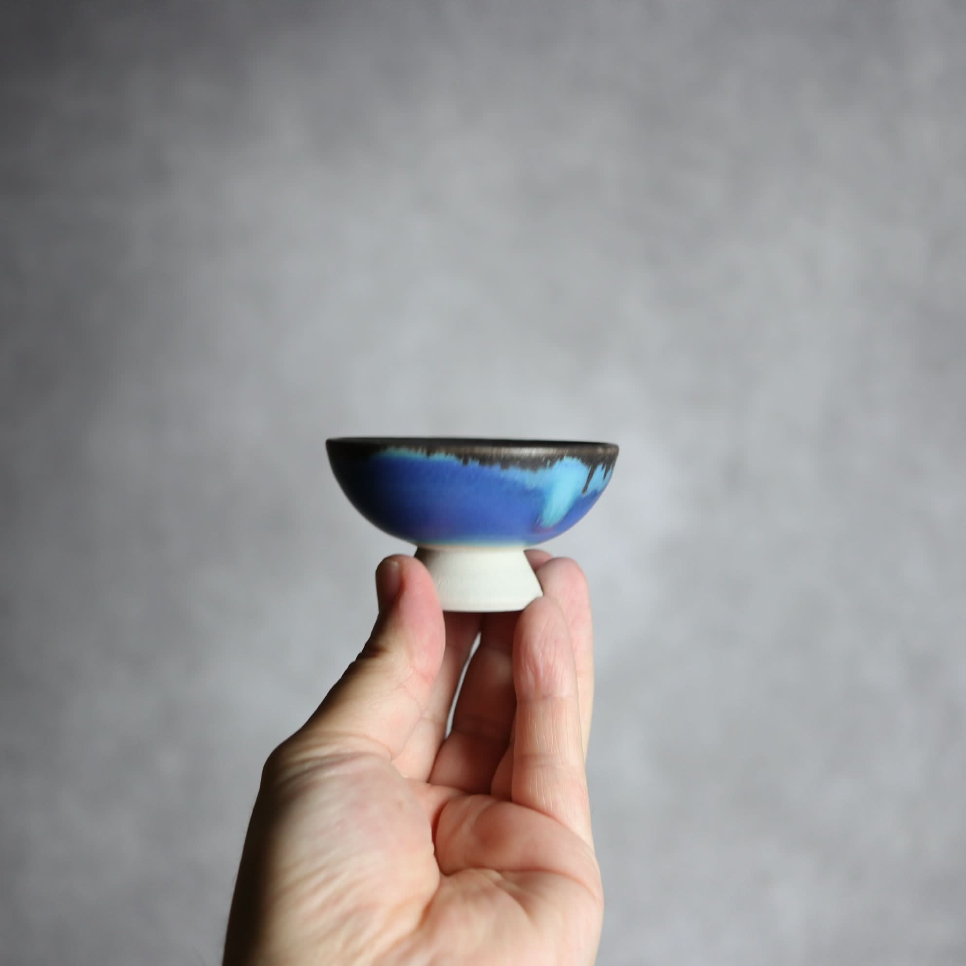 ぐい呑1 黒 ペルシャ釉 やちむん 陶器 拓美窯 やちむん 陶器.