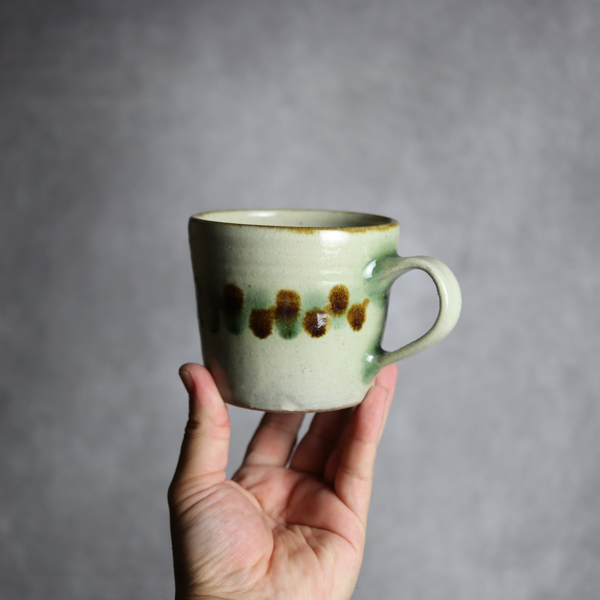 マグカップ2 三彩 点打 やちむん 陶器 やちむん工房 mug