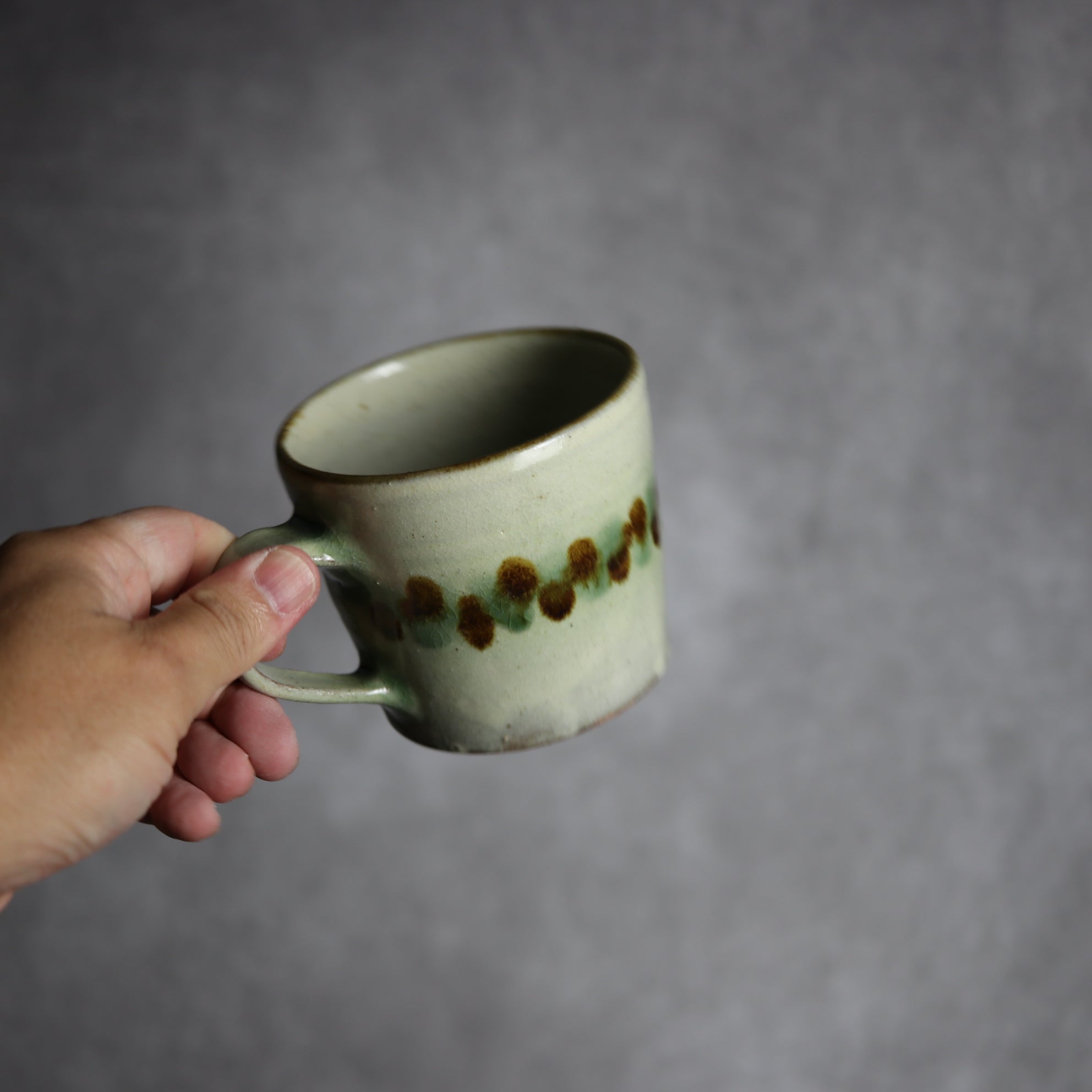 マグカップ2 三彩 点打 やちむん 陶器 やちむん工房 mug