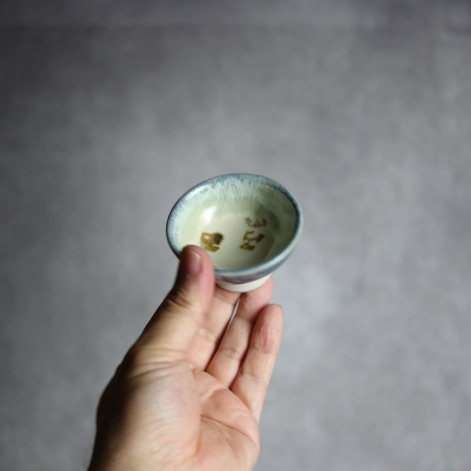 ぐい呑1 青釉 掛釉 やちむん 陶器 拓美窯 やちむん 陶器.