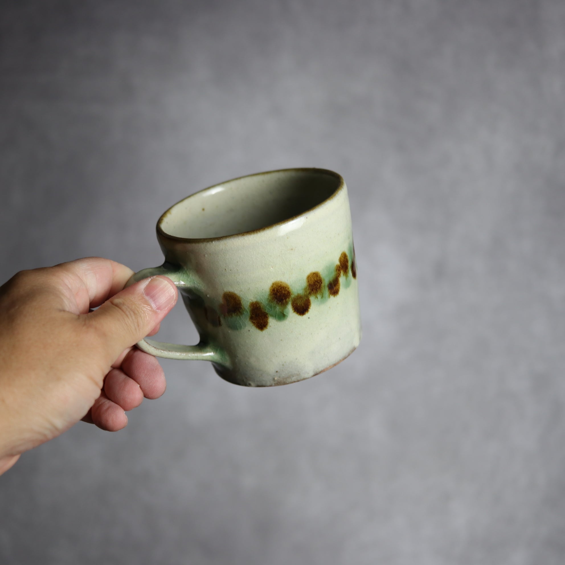 マグカップ2 三彩 点打 やちむん 陶器 やちむん工房 mug