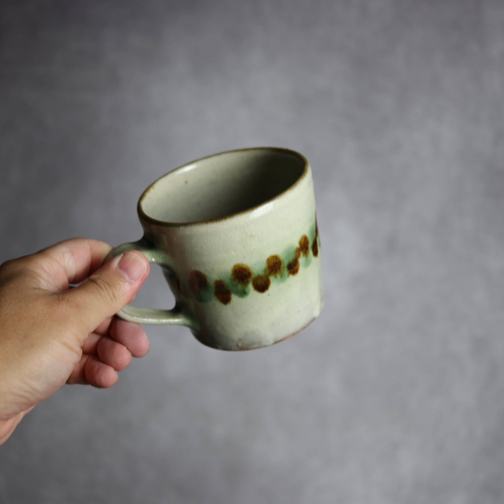 マグカップ2 三彩 点打 やちむん 陶器 やちむん工房 mug