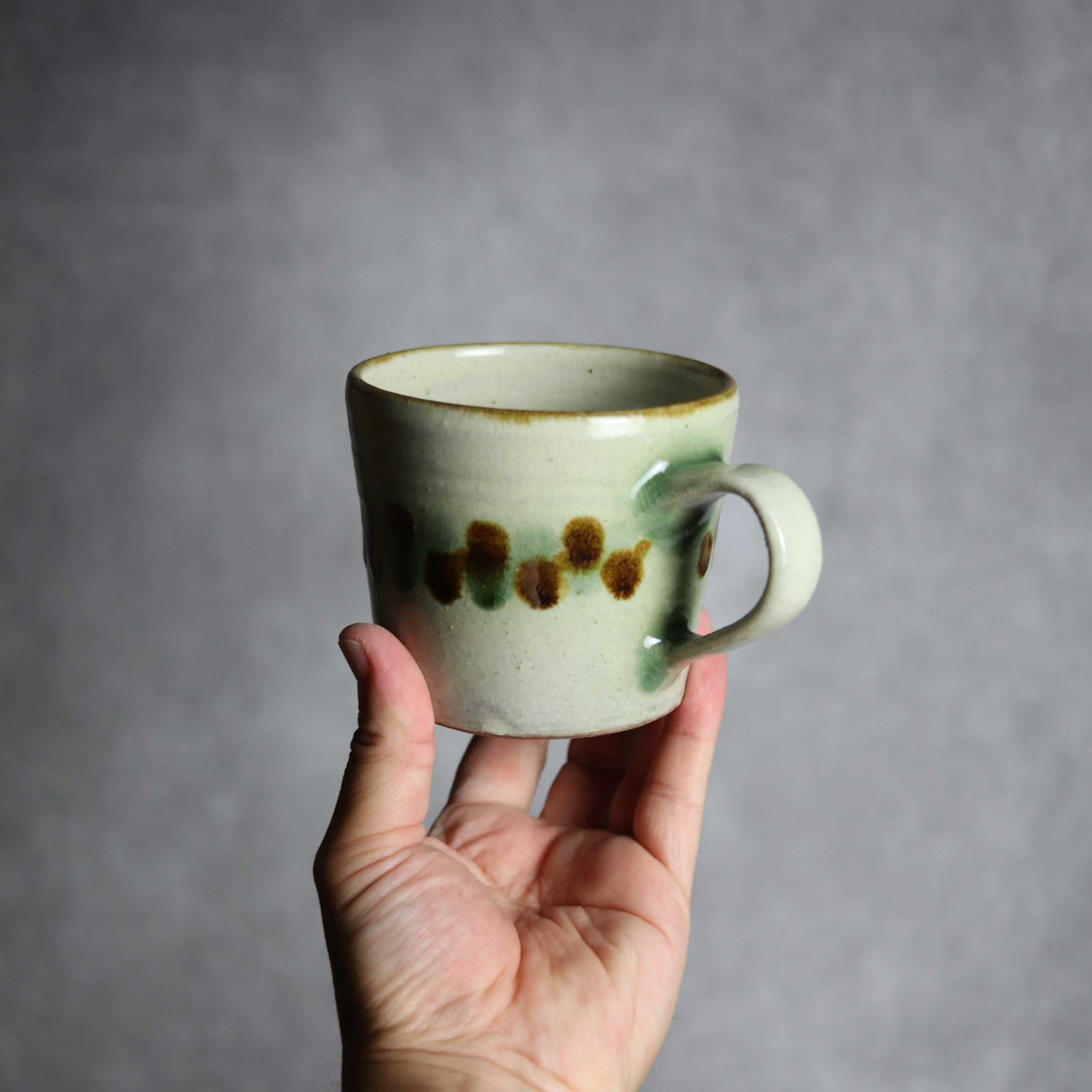 マグカップ2 三彩 点打 やちむん 陶器 やちむん工房 mug