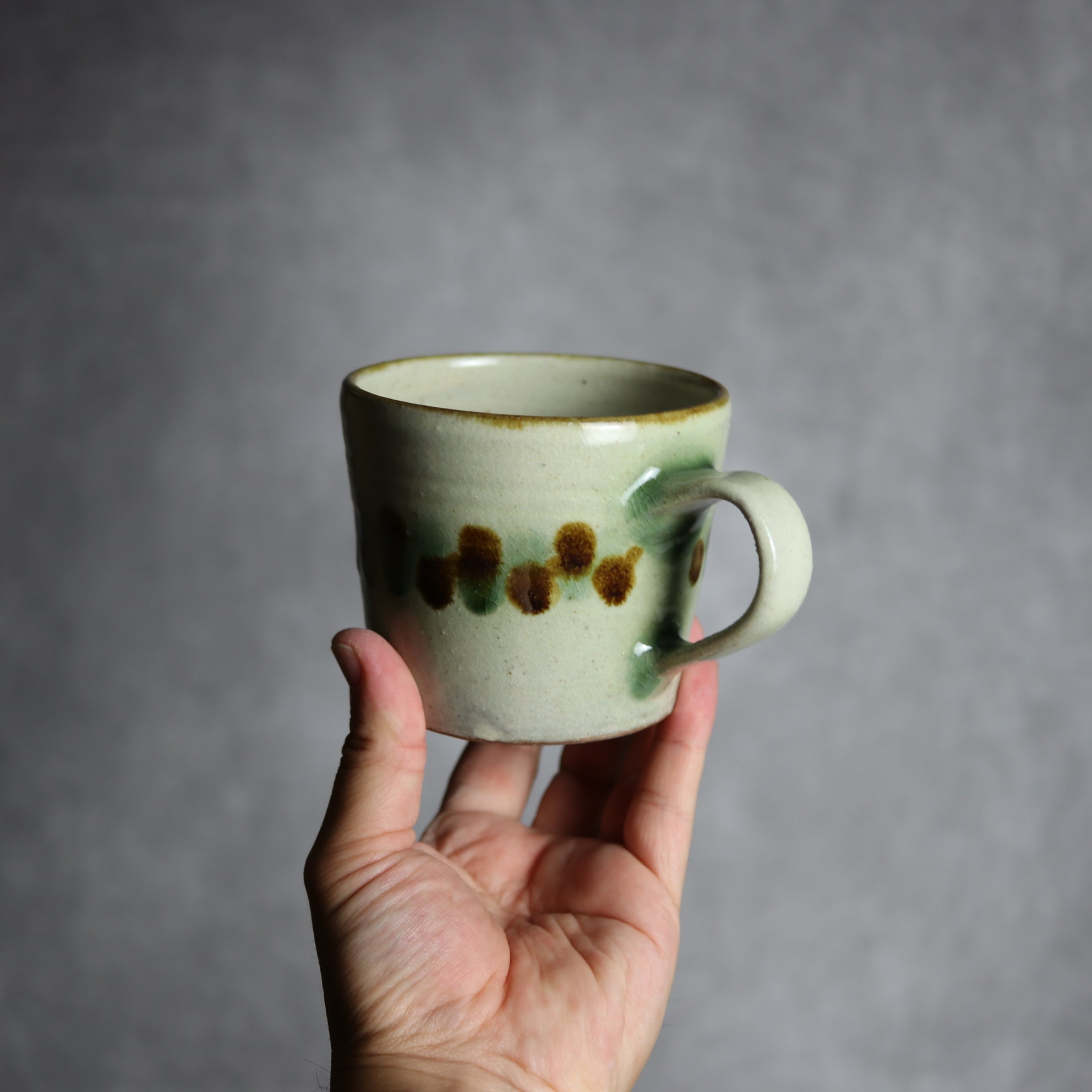 マグカップ2 三彩 点打 やちむん 陶器 やちむん工房 mug