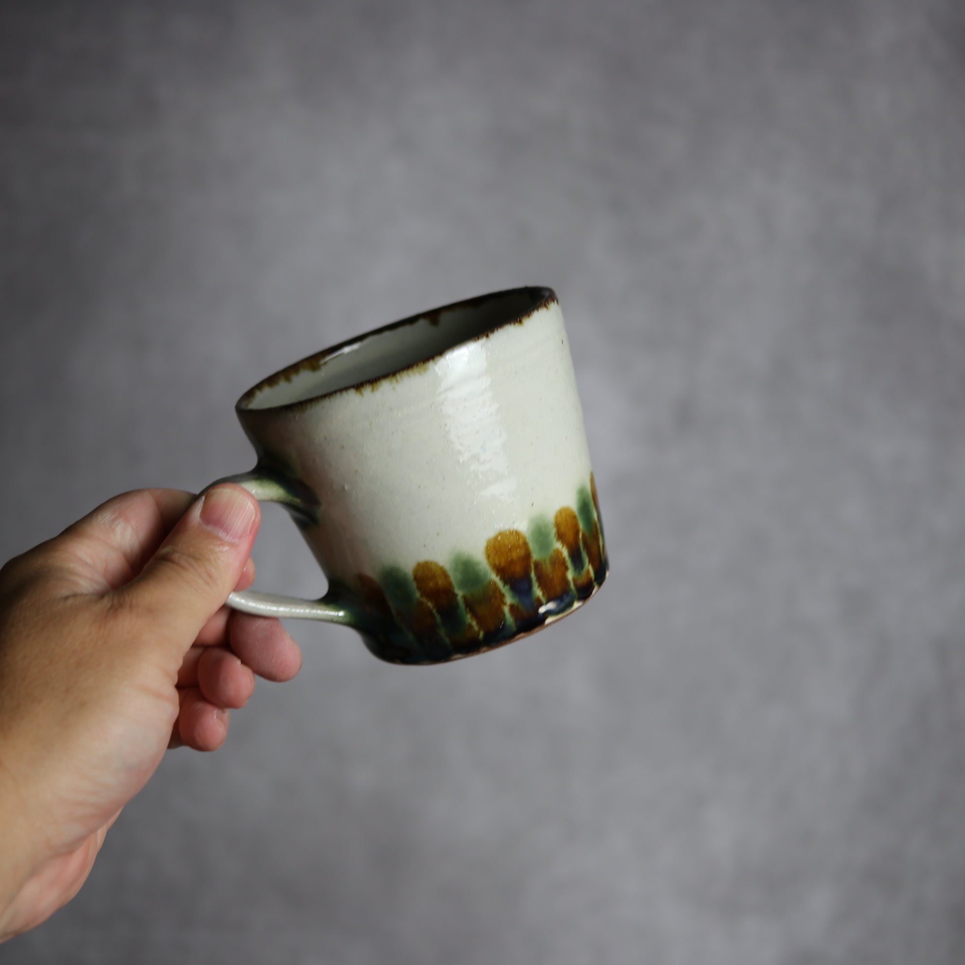 マグカップ1 三彩 点打 やちむん 陶器 やちむん工房 mug