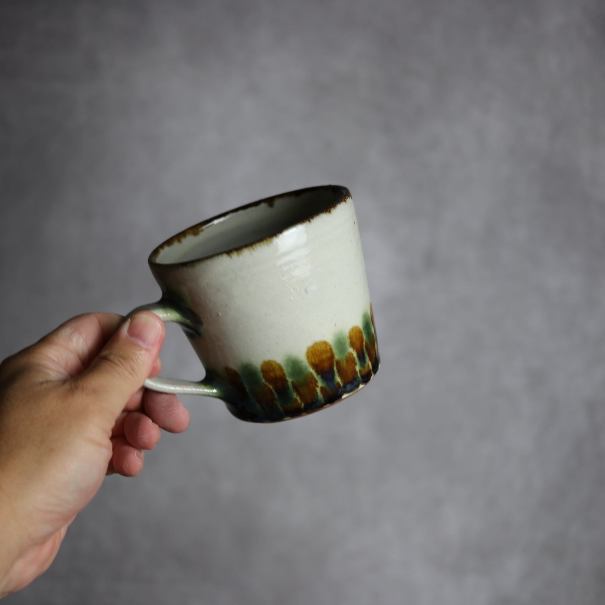 マグカップ1 三彩 点打 やちむん 陶器 やちむん工房 mug