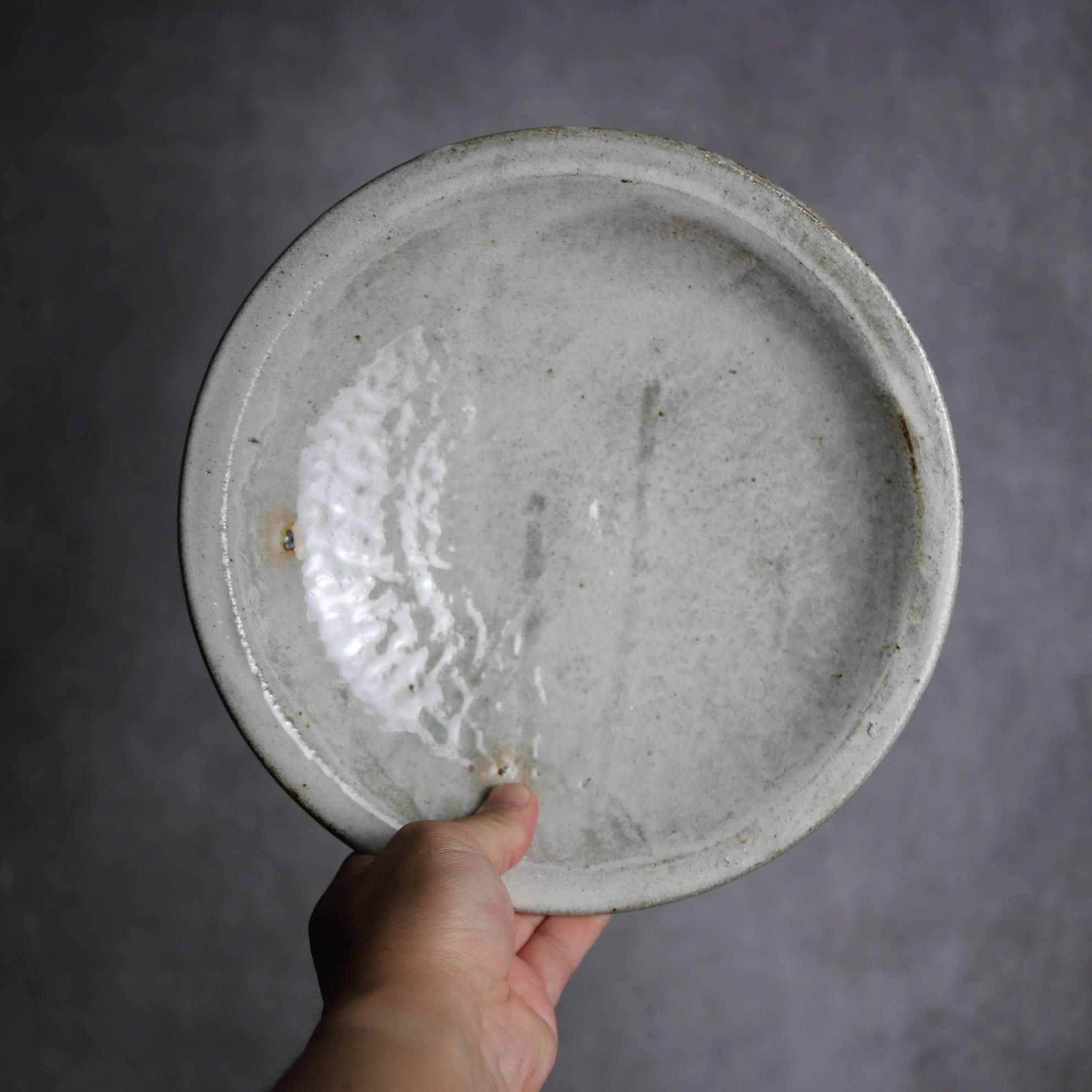 8寸リム丸皿1 白 やちむん 陶器 森製陶所 やちむん 陶器.