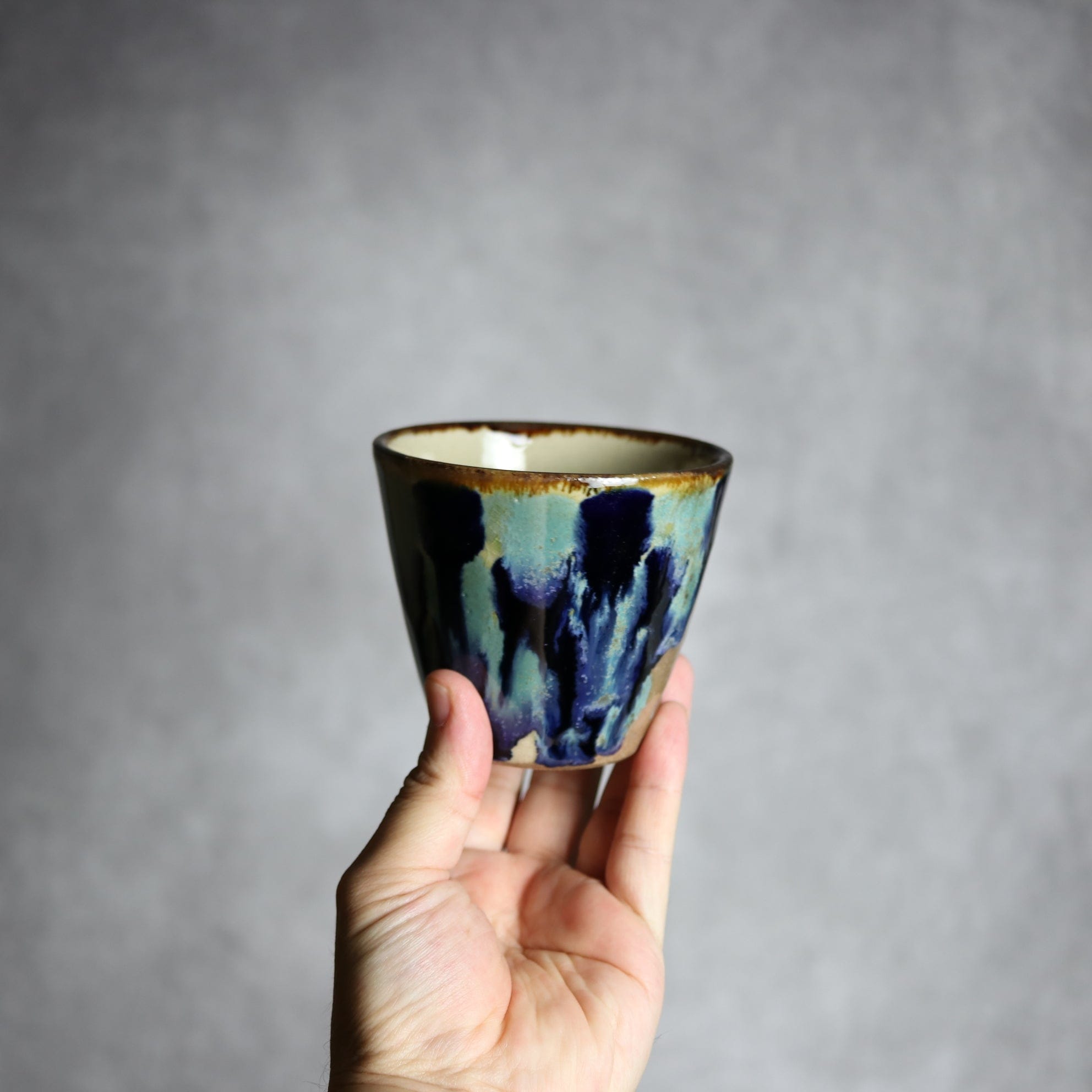 フリーカップ1 青三彩紋 やちむん 陶器 エドメ陶房 やちむん 陶器.
