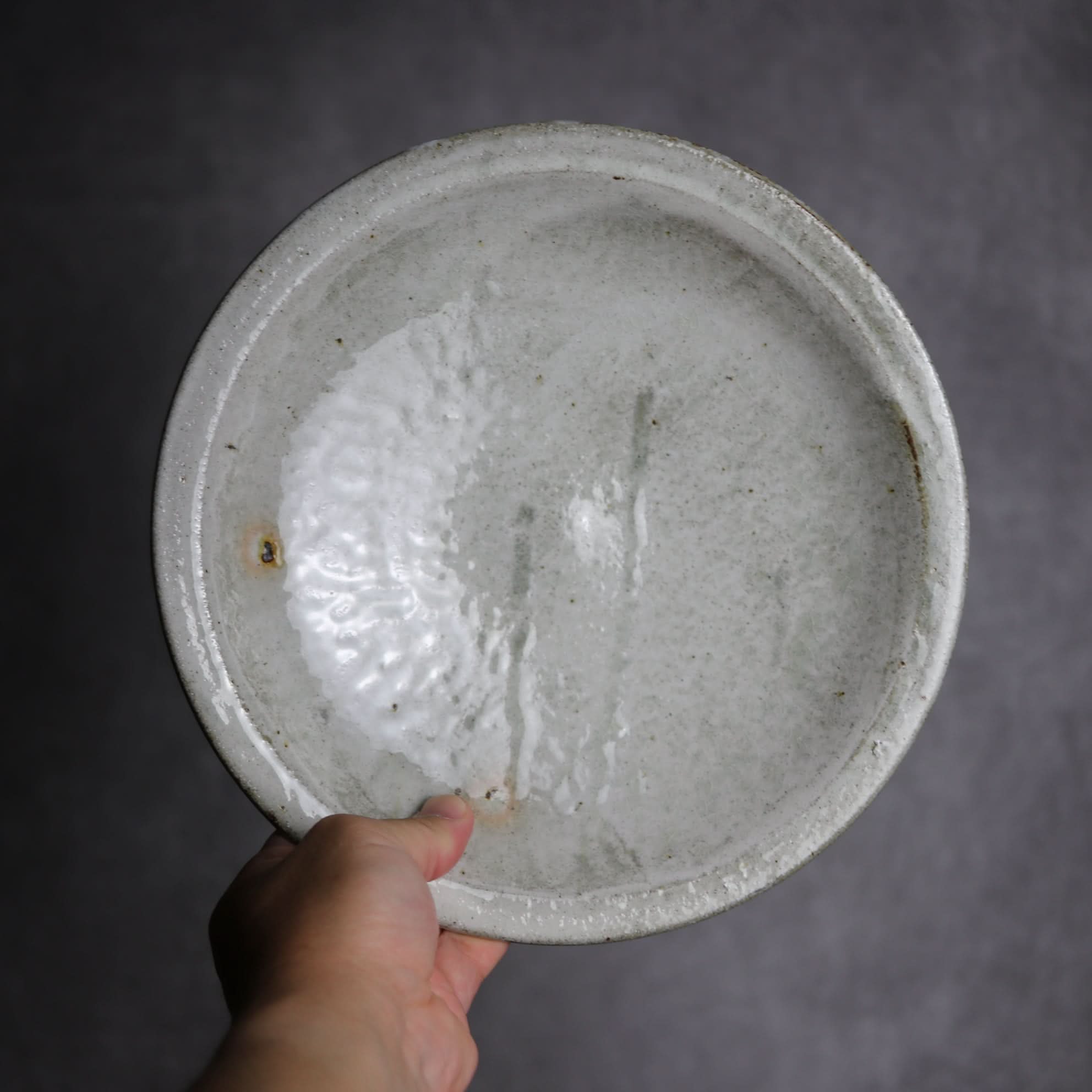 8寸リム丸皿1 白 やちむん 陶器 森製陶所 やちむん 陶器.