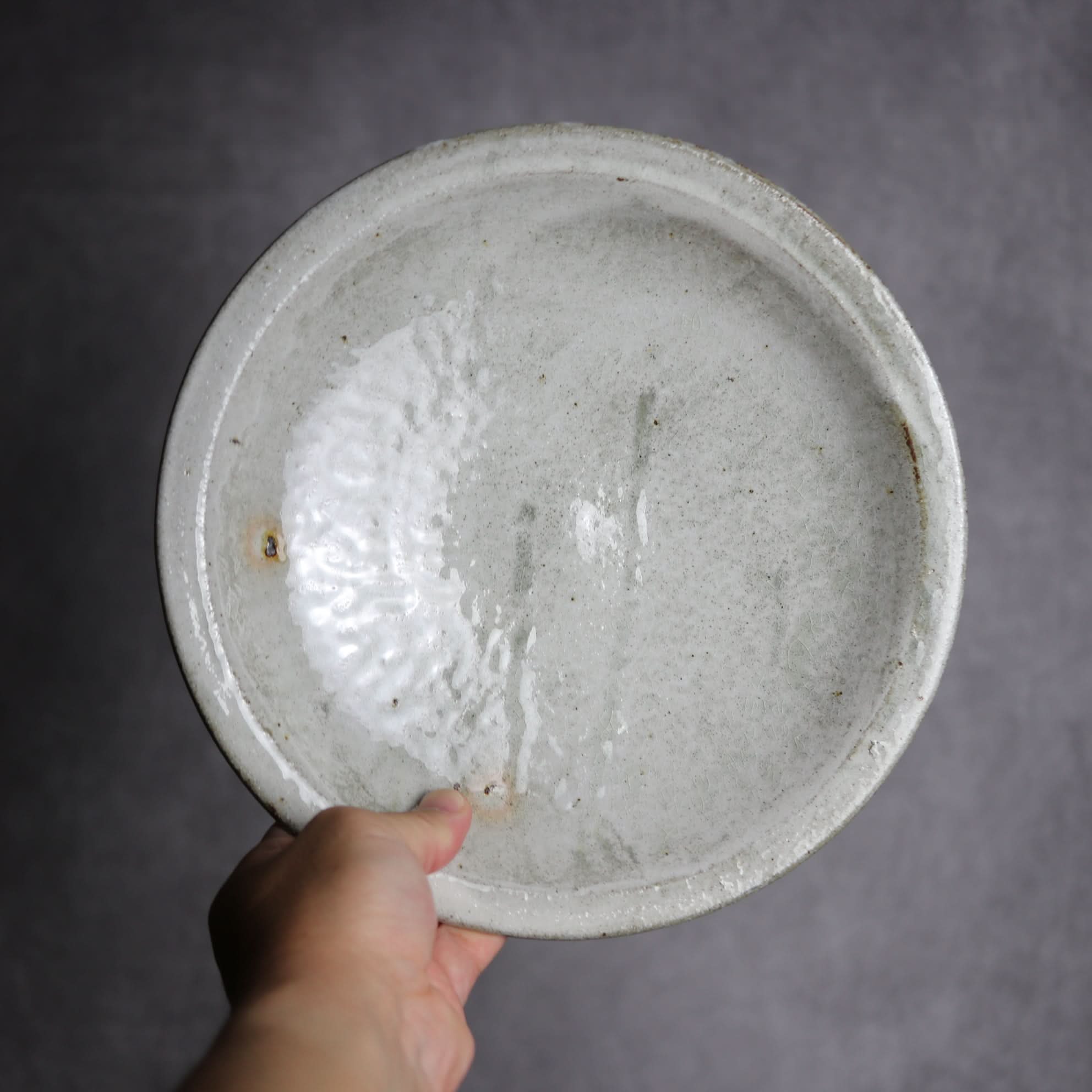 8寸リム丸皿1 白 やちむん 陶器 森製陶所 やちむん 陶器.