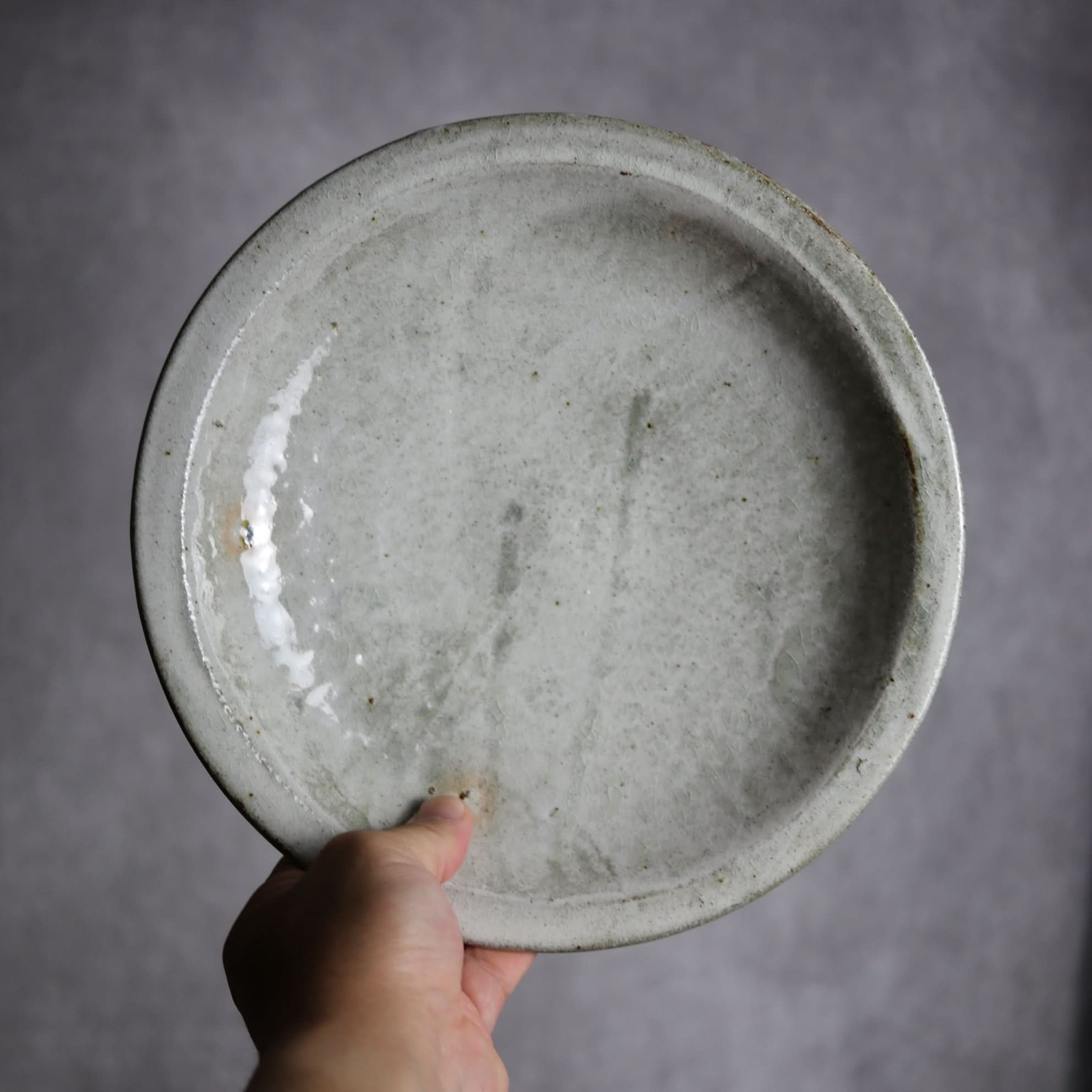 8寸リム丸皿1 白 やちむん 陶器 森製陶所 やちむん 陶器.