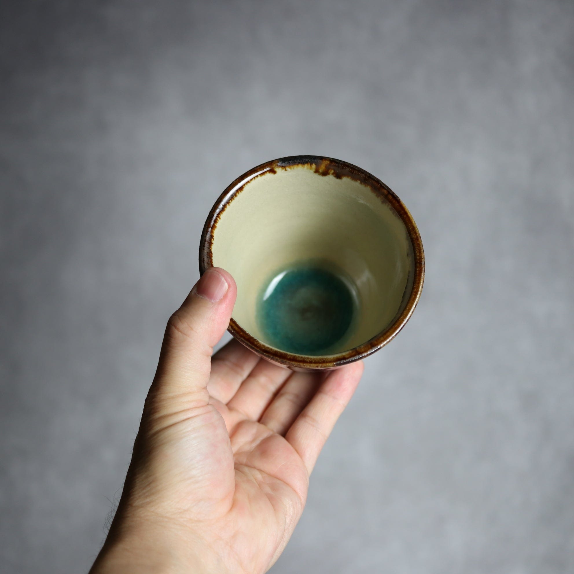 フリーカップ1 青三彩紋 やちむん 陶器 エドメ陶房 やちむん 陶器.
