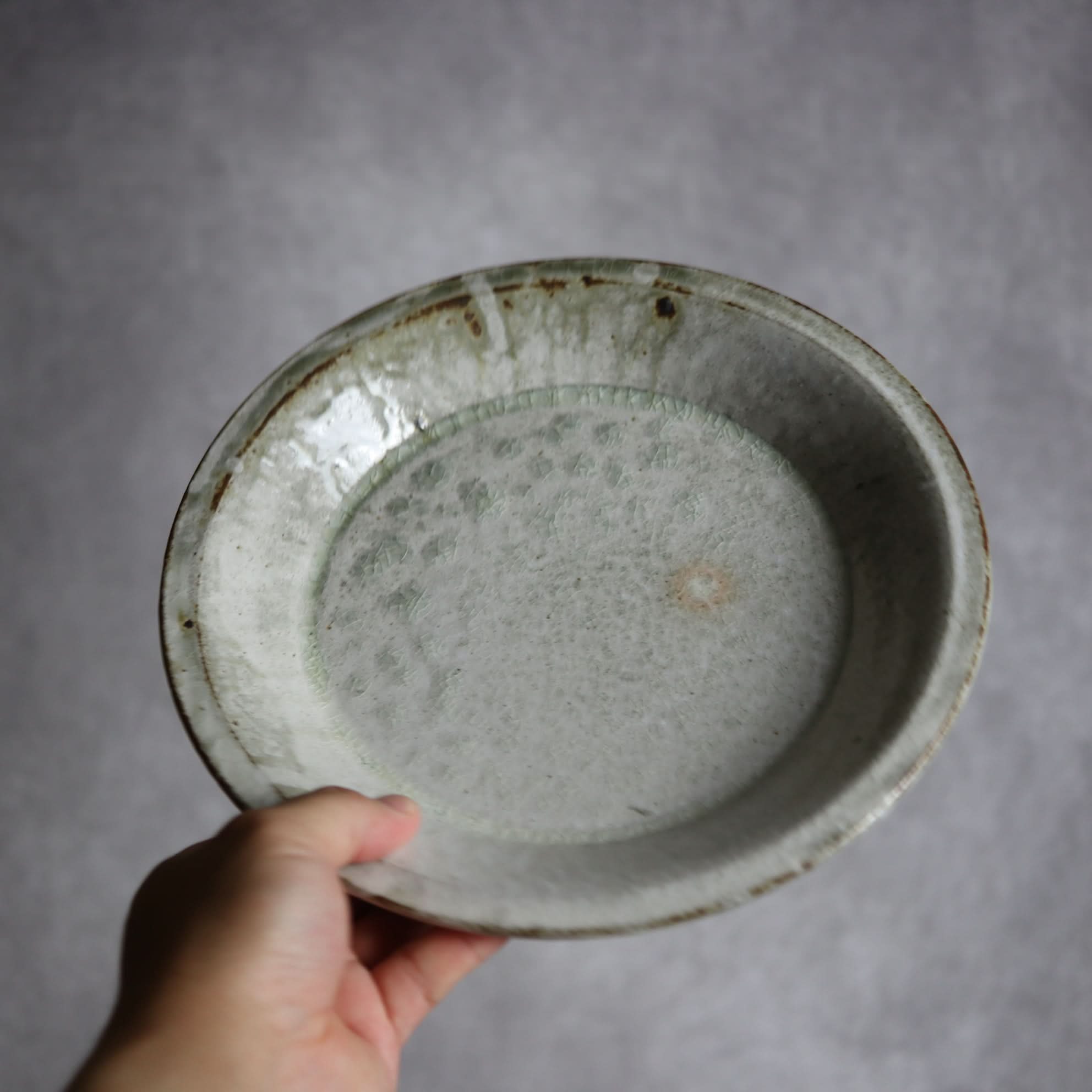 8寸リム平皿1 白 やちむん 陶器 森製陶所 やちむん 陶器.