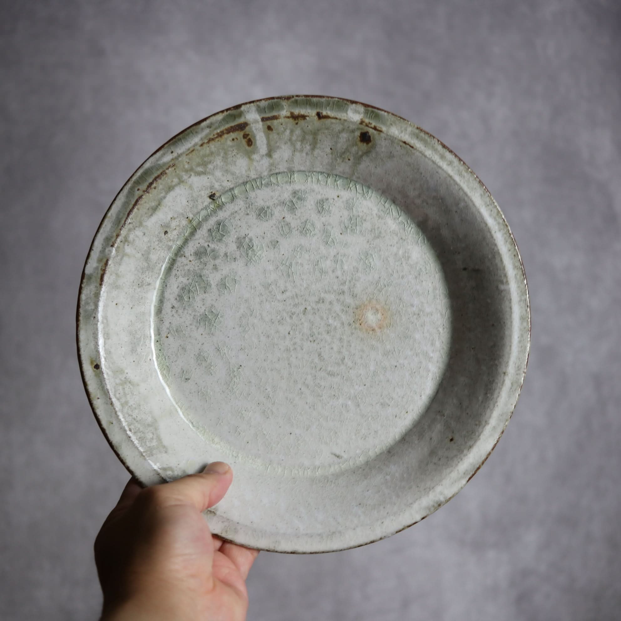 8寸リム平皿1 白 やちむん 陶器 森製陶所 やちむん 陶器.