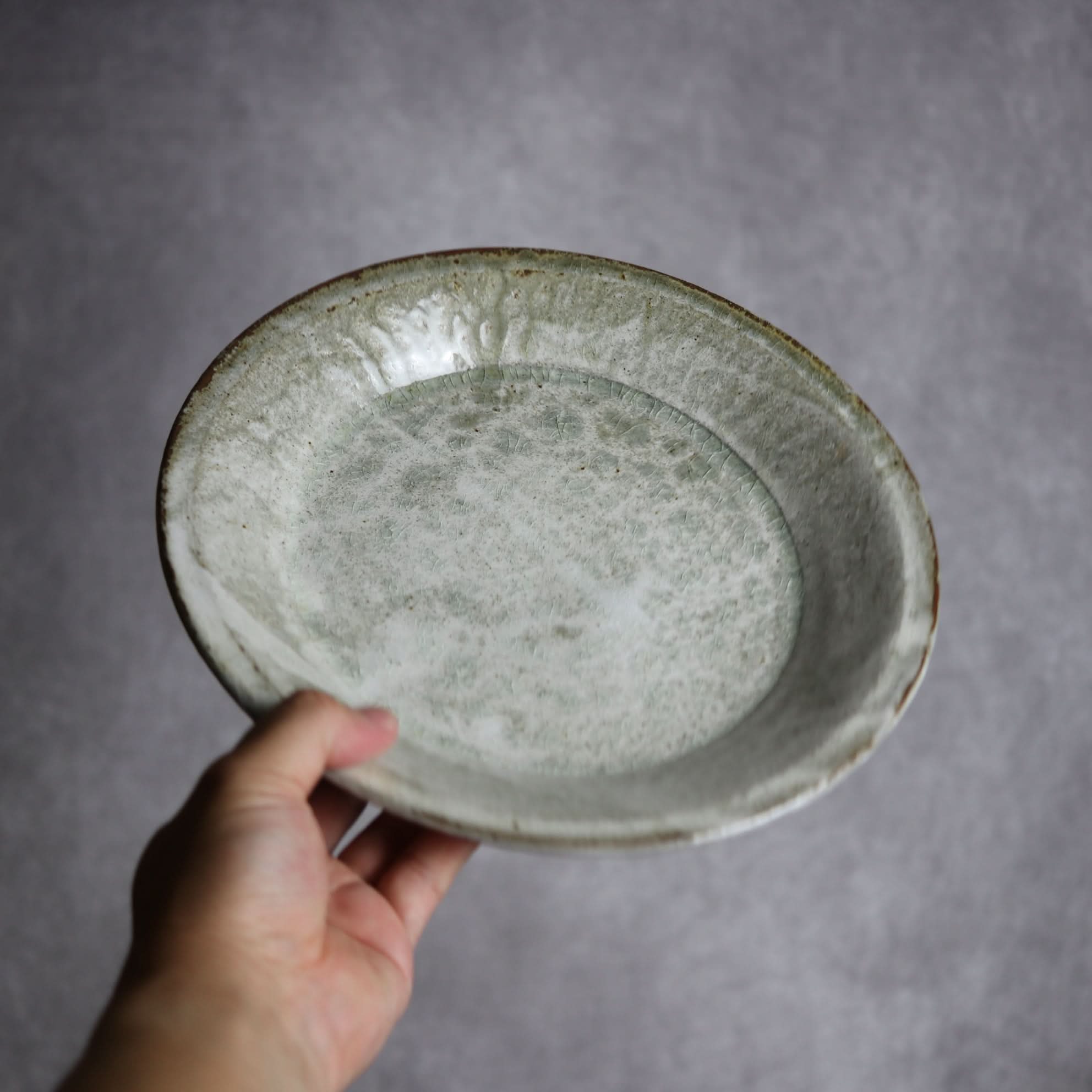 8寸リム平皿2 白 やちむん 陶器 森製陶所 やちむん 陶器.