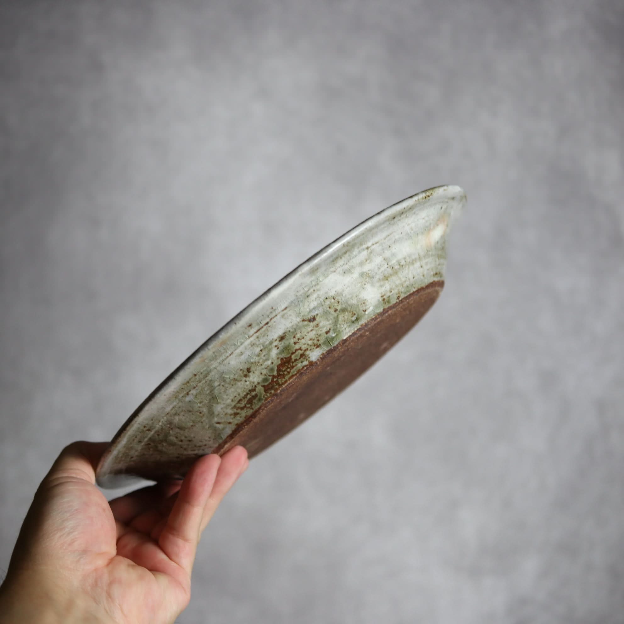 8寸リム平皿2 白 やちむん 陶器 森製陶所 やちむん 陶器.