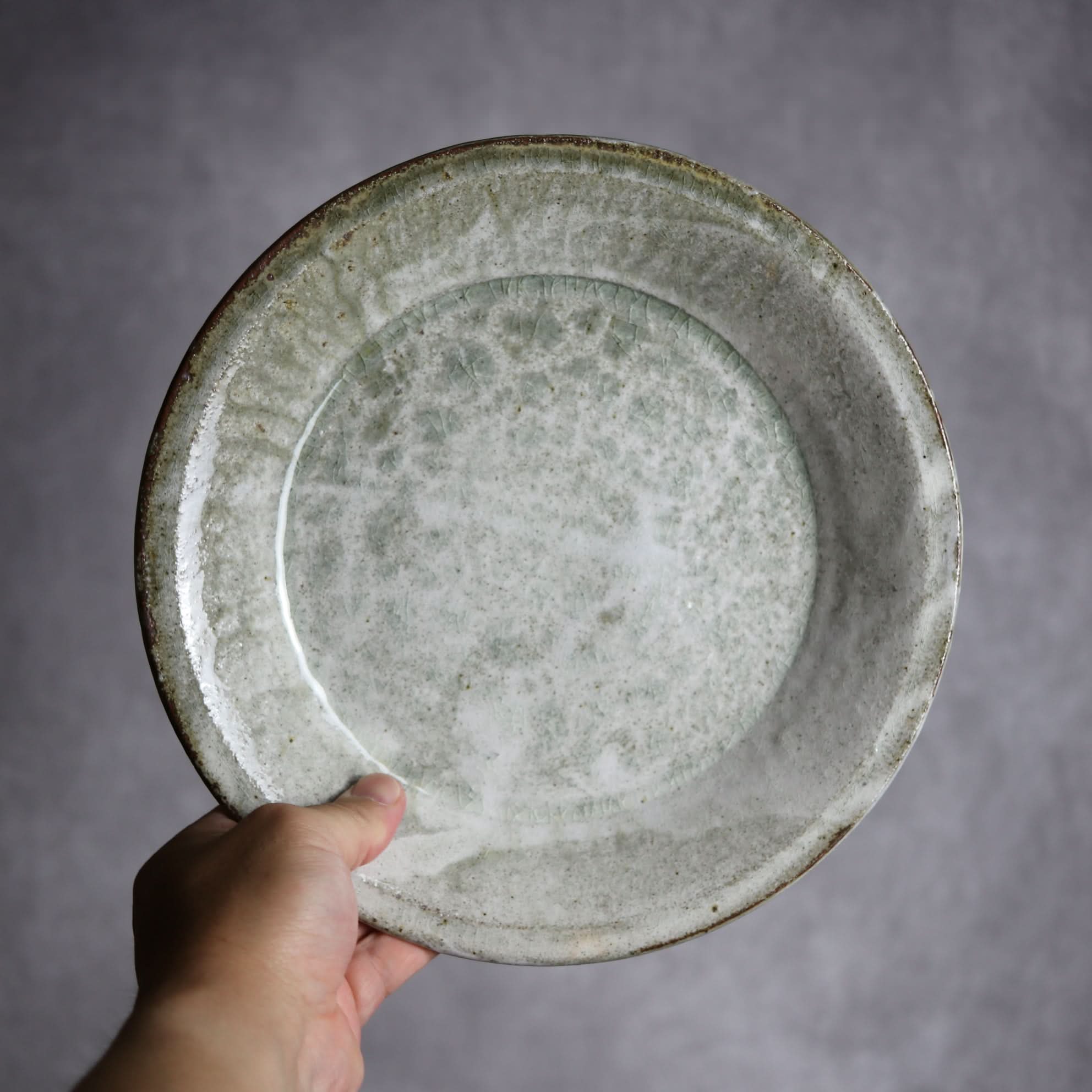 8寸リム平皿2 白 やちむん 陶器 森製陶所 やちむん 陶器.