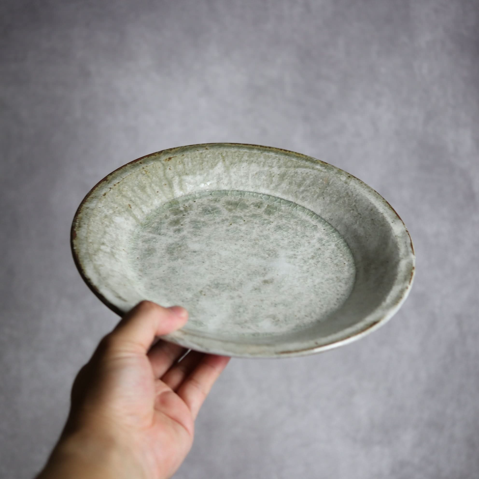 8寸リム平皿2 白 やちむん 陶器 森製陶所 やちむん 陶器.