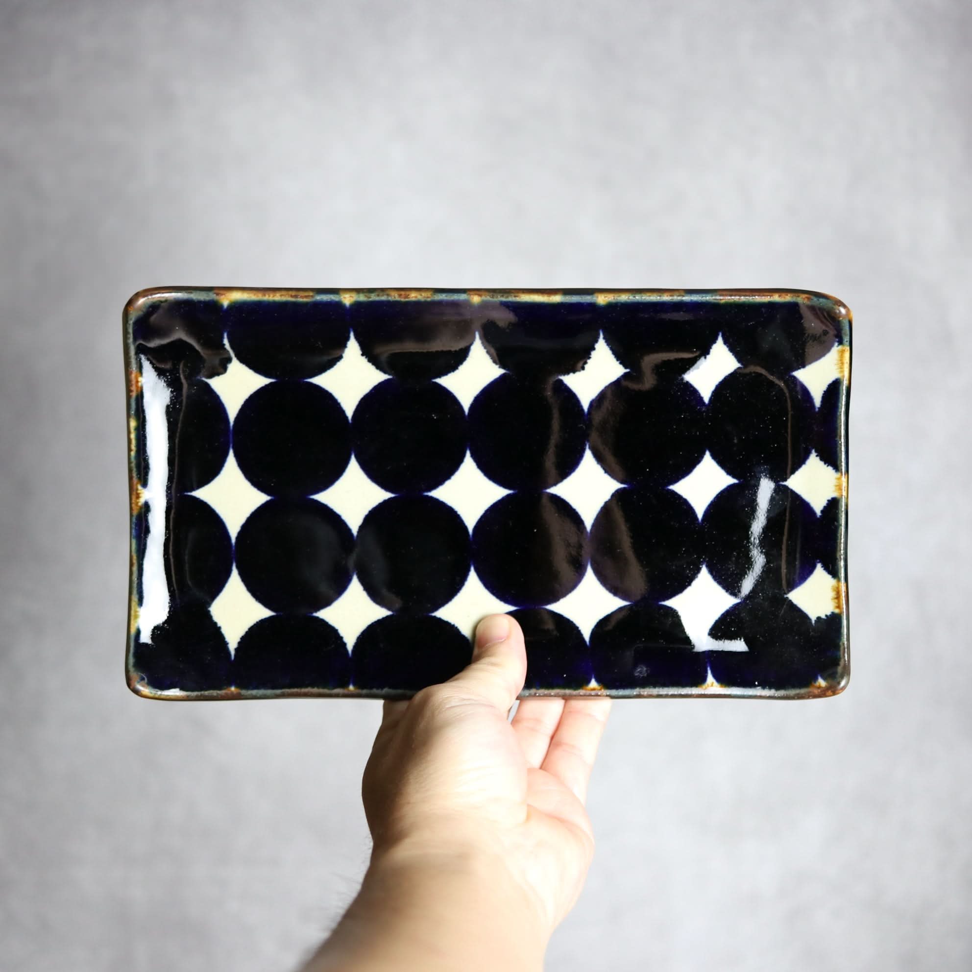 セミロングプレート1 青ドット紋 やちむん 陶器 エドメ陶房 やちむん 陶器.