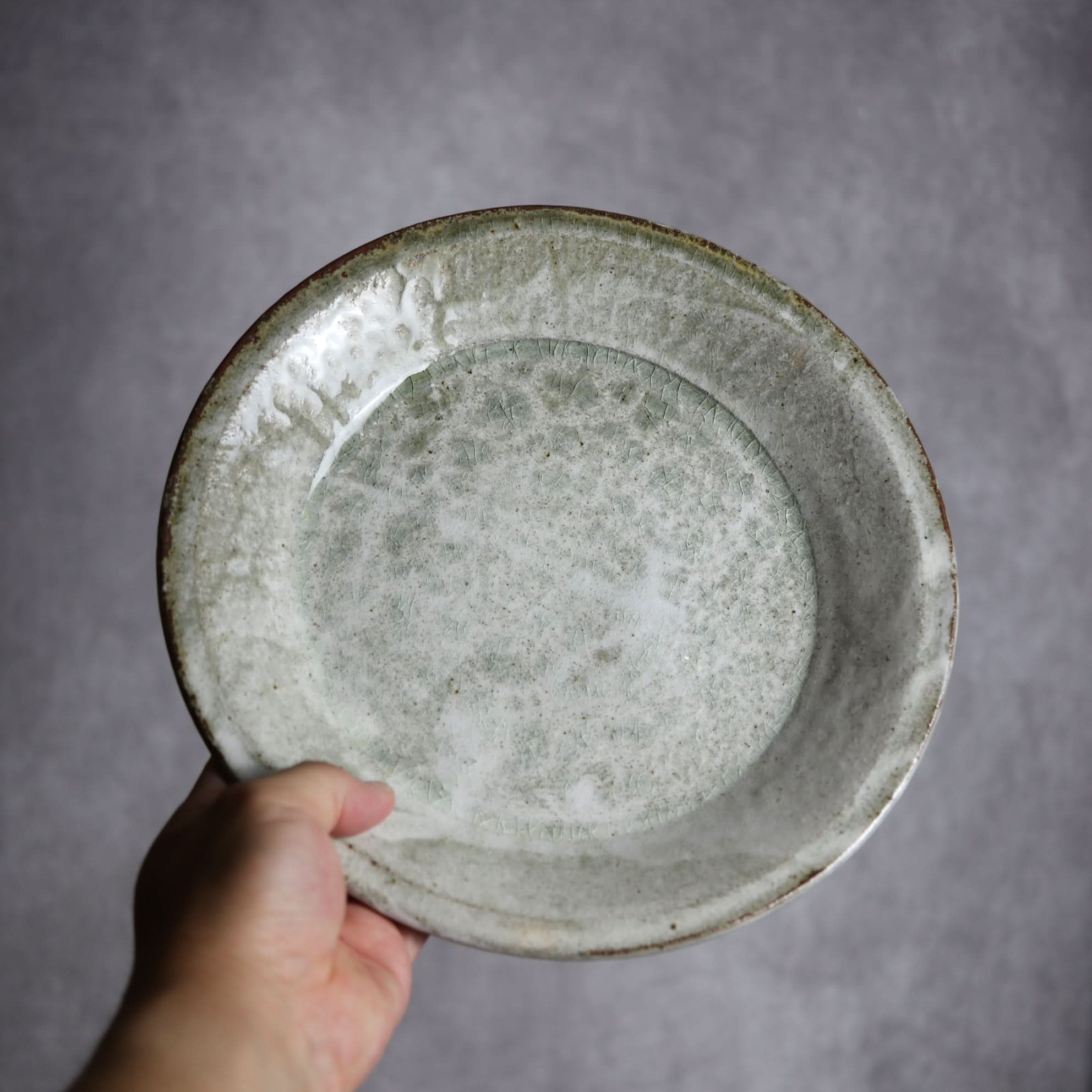 8寸リム平皿2 白 やちむん 陶器 森製陶所 やちむん 陶器.