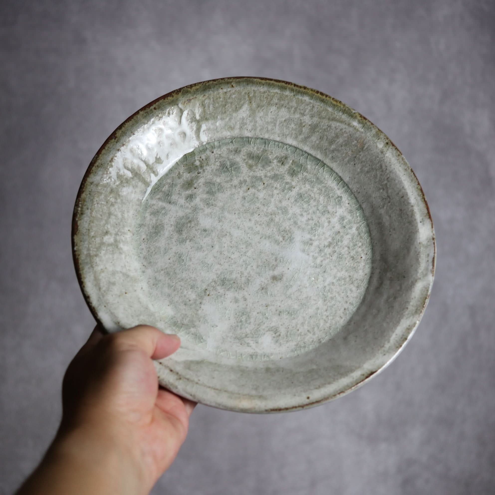 8寸リム平皿2 白 やちむん 陶器 森製陶所 やちむん 陶器.