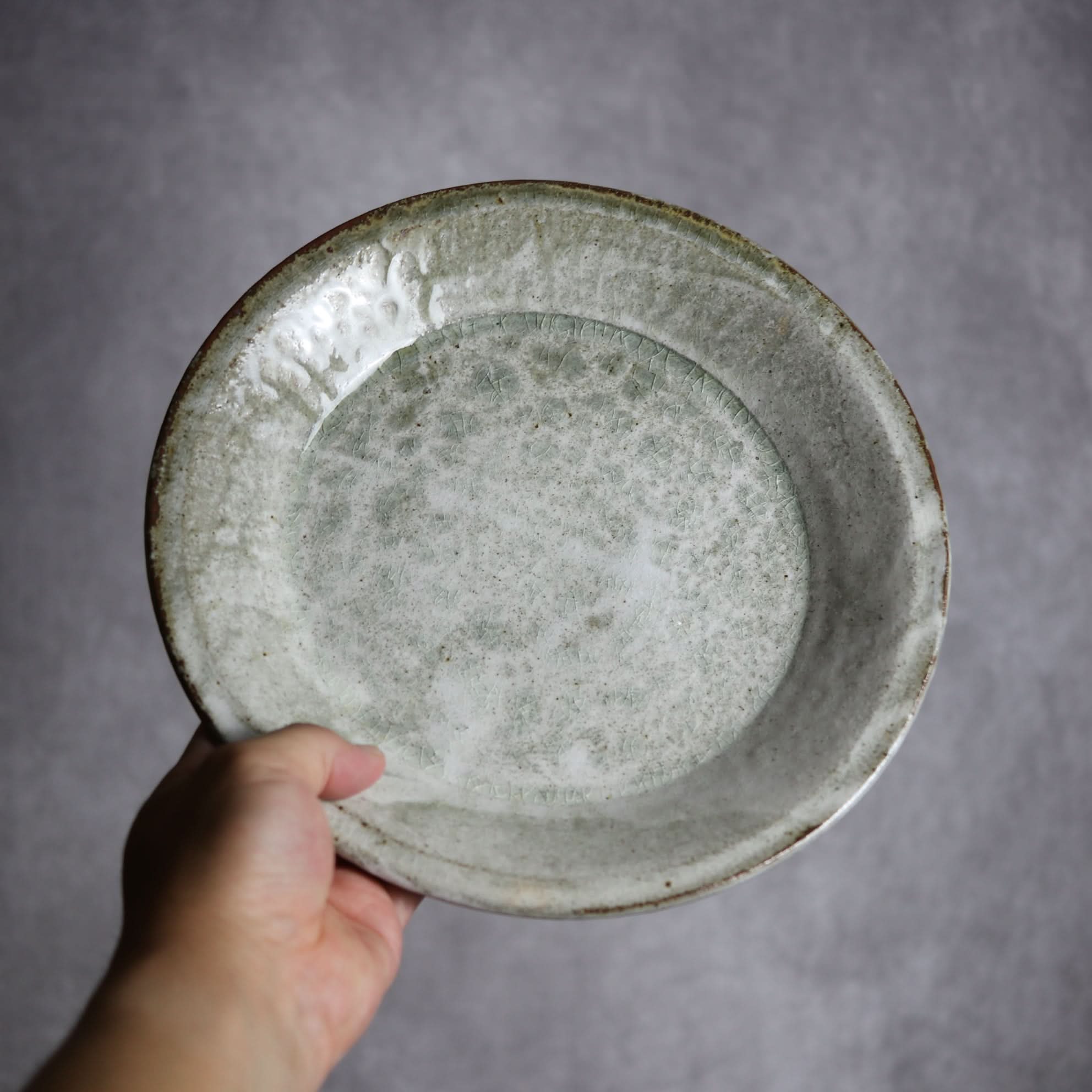 8寸リム平皿2 白 やちむん 陶器 森製陶所 やちむん 陶器.