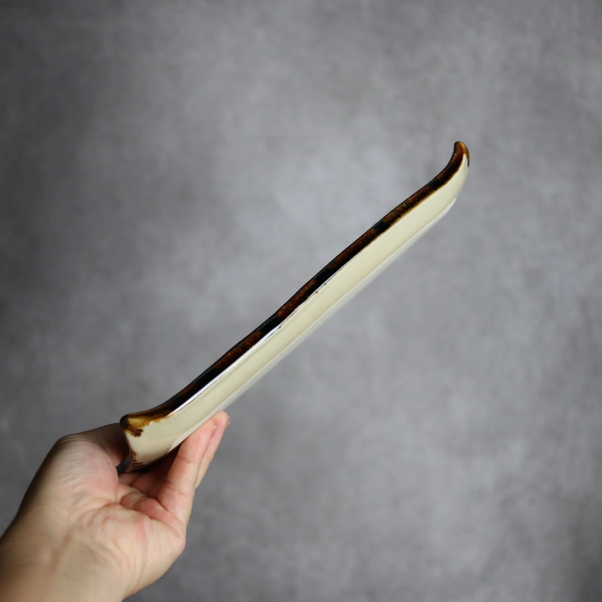 セミロングプレート1 青ドット紋 やちむん 陶器 エドメ陶房 やちむん 陶器.