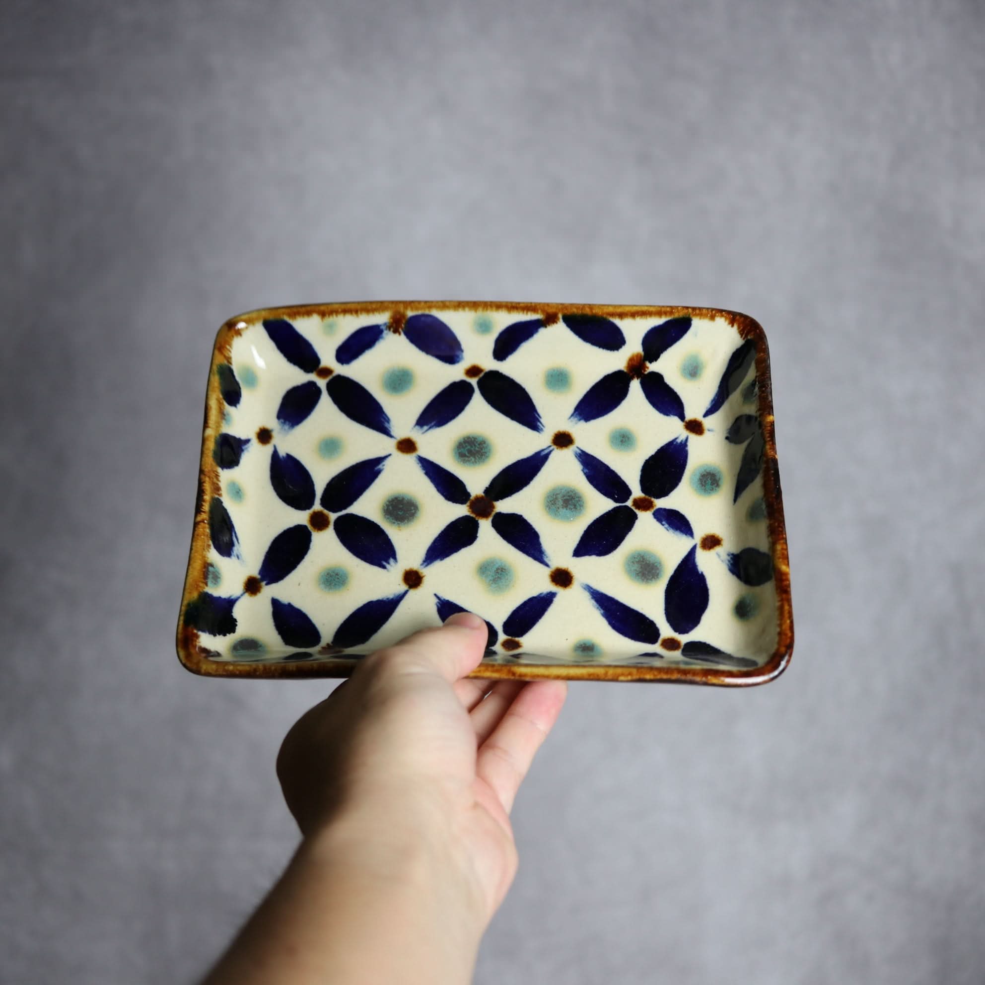 角皿1 網花紋 やちむん 陶器 エドメ陶房 やちむん 陶器.