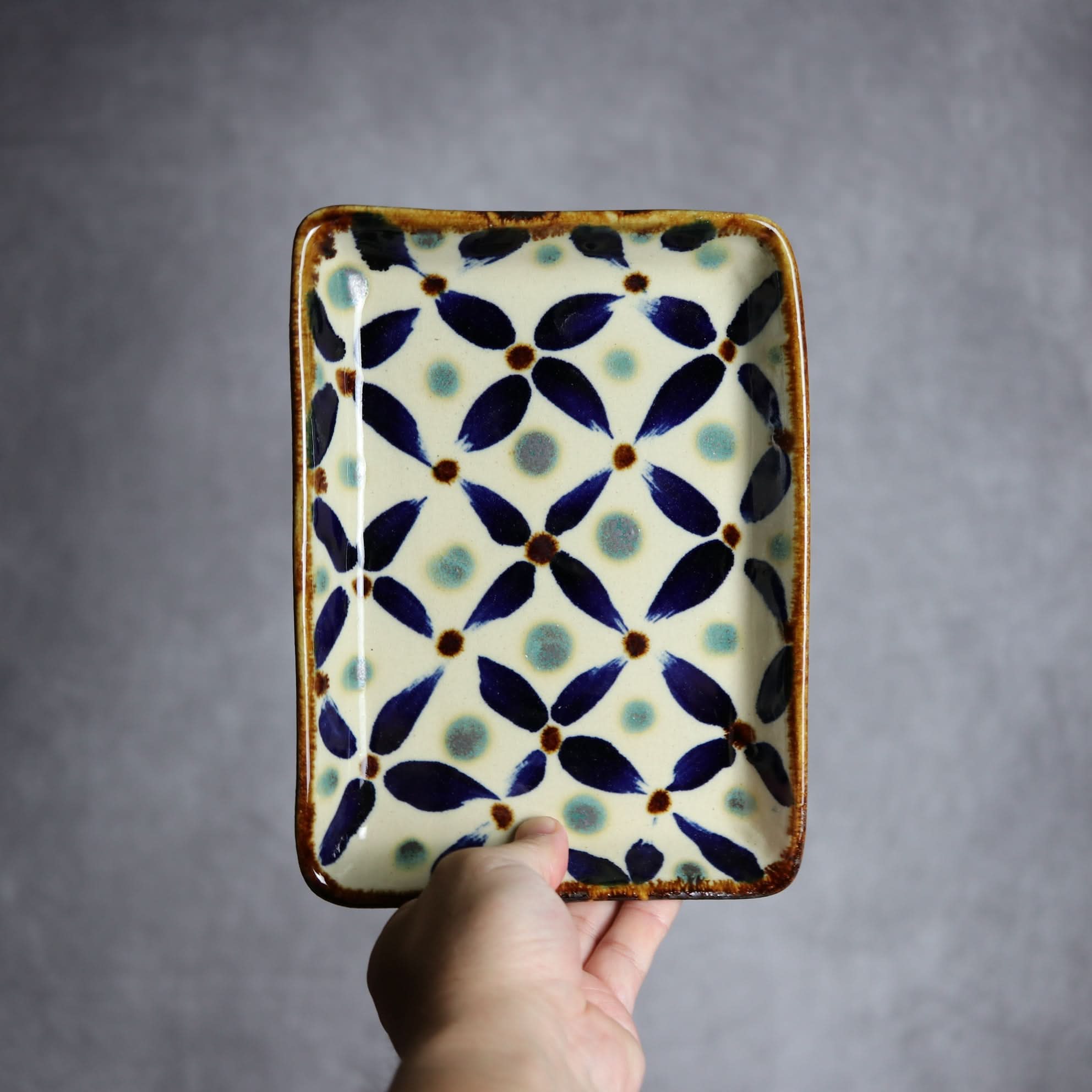 角皿1 網花紋 やちむん 陶器 エドメ陶房 やちむん 陶器.