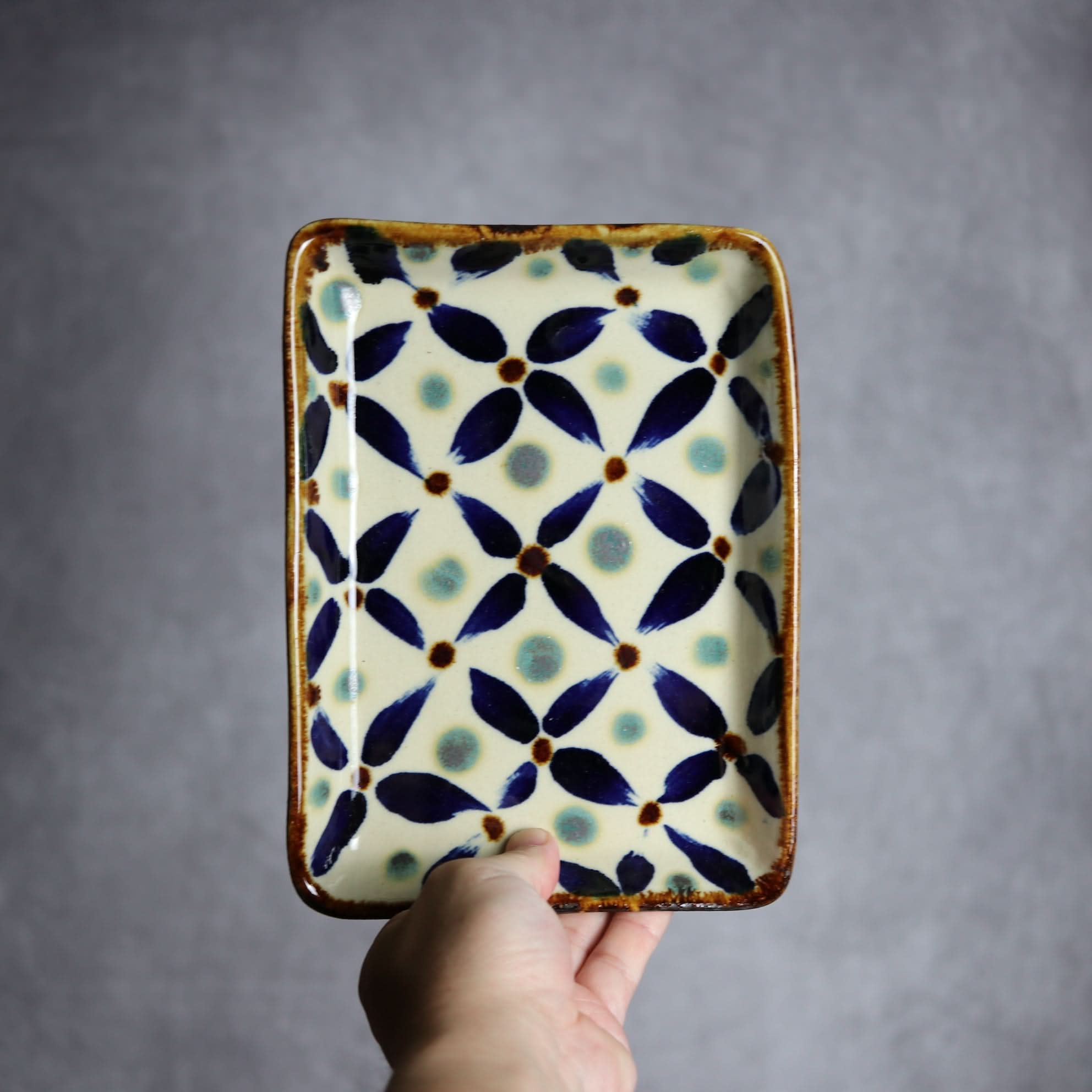 角皿1 網花紋 やちむん 陶器 エドメ陶房 やちむん 陶器.