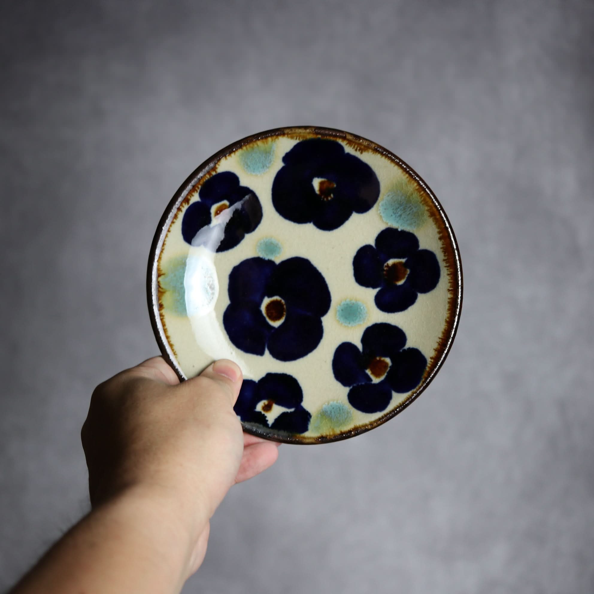 5寸皿2 花紋 やちむん 陶器 エドメ陶房 やちむん 陶器.