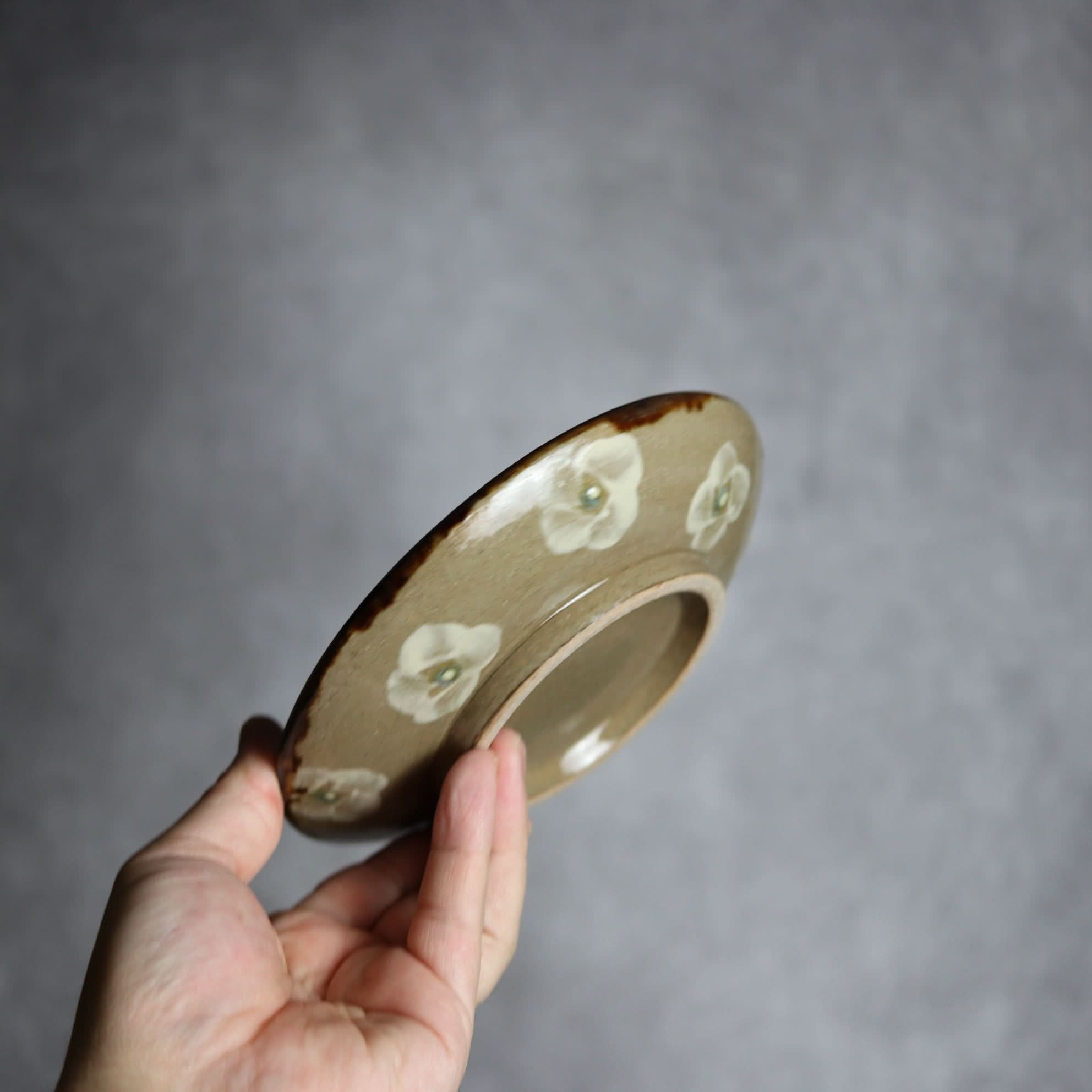 5寸皿2 花紋 やちむん 陶器 エドメ陶房 やちむん 陶器.