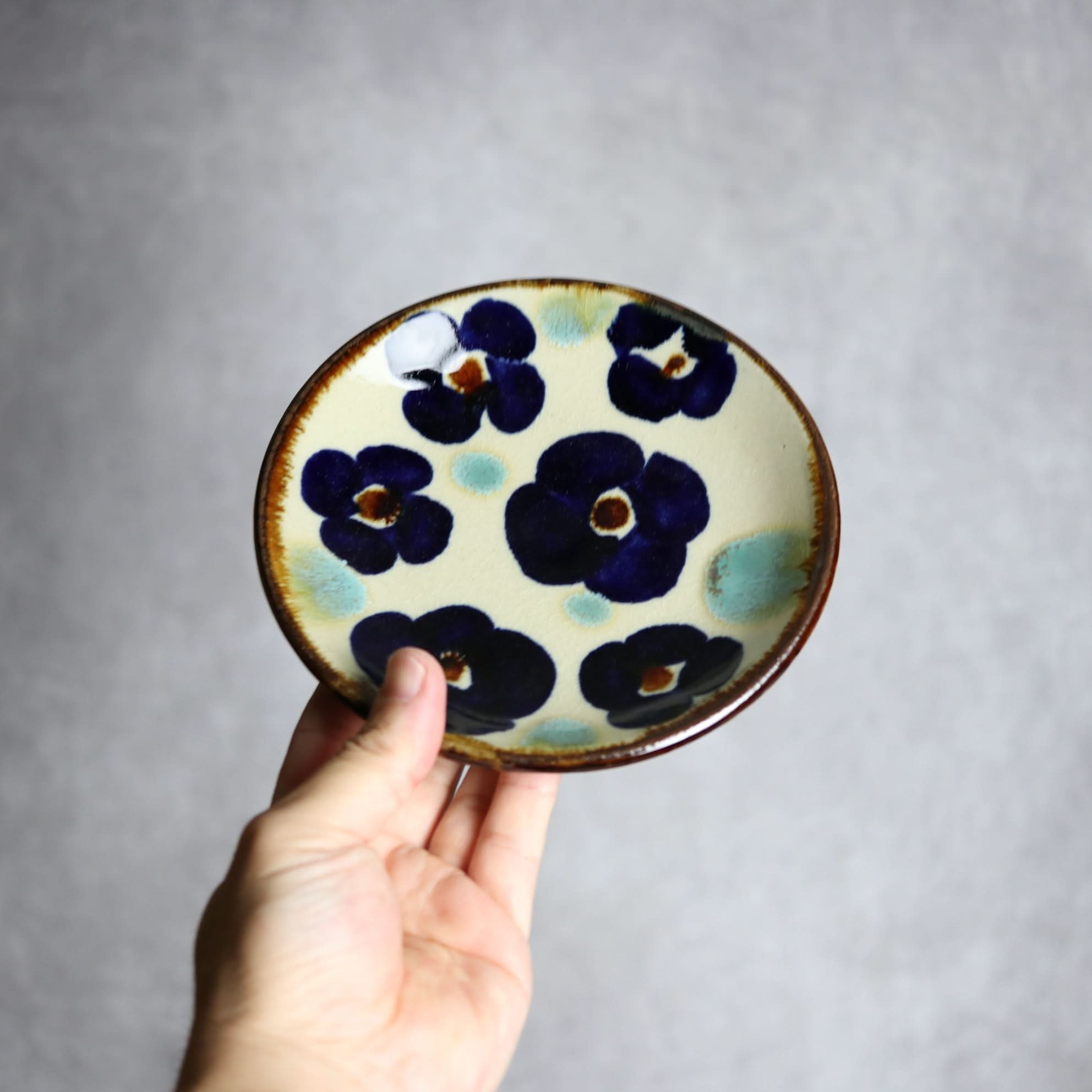 5寸皿2 花紋 やちむん 陶器 エドメ陶房 やちむん 陶器.