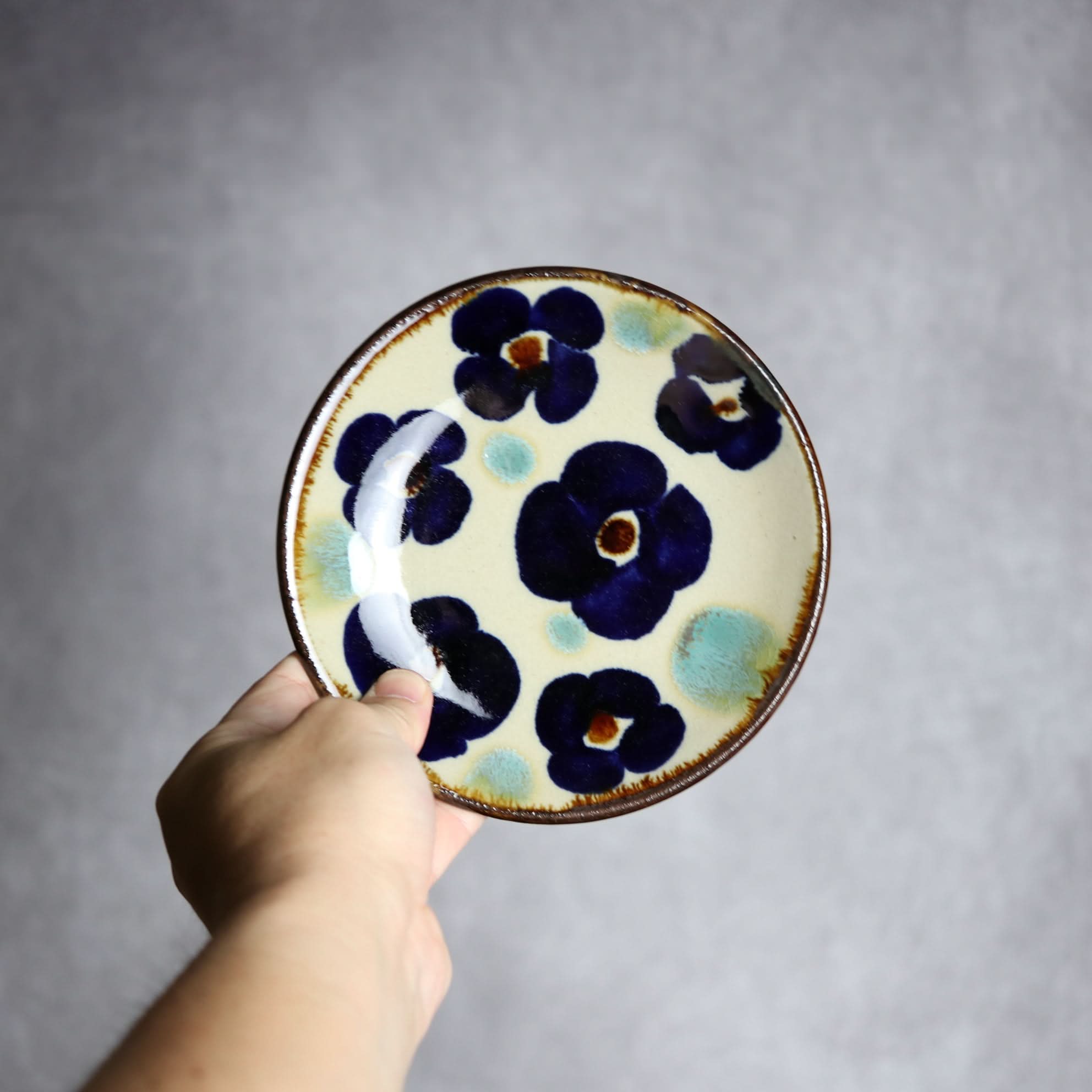 5寸皿2 花紋 やちむん 陶器 エドメ陶房 やちむん 陶器.