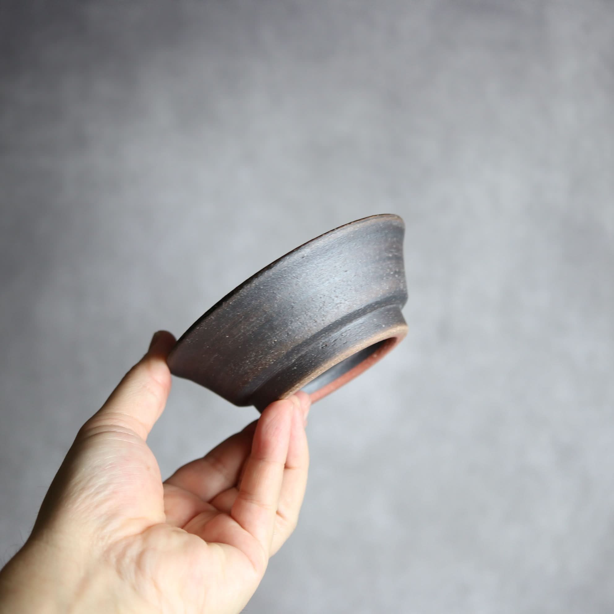 3.5寸安南鉢1 灰 黒釉 やちむん 陶器 陶と厨子甕 ひ窯 やちむん 陶器.