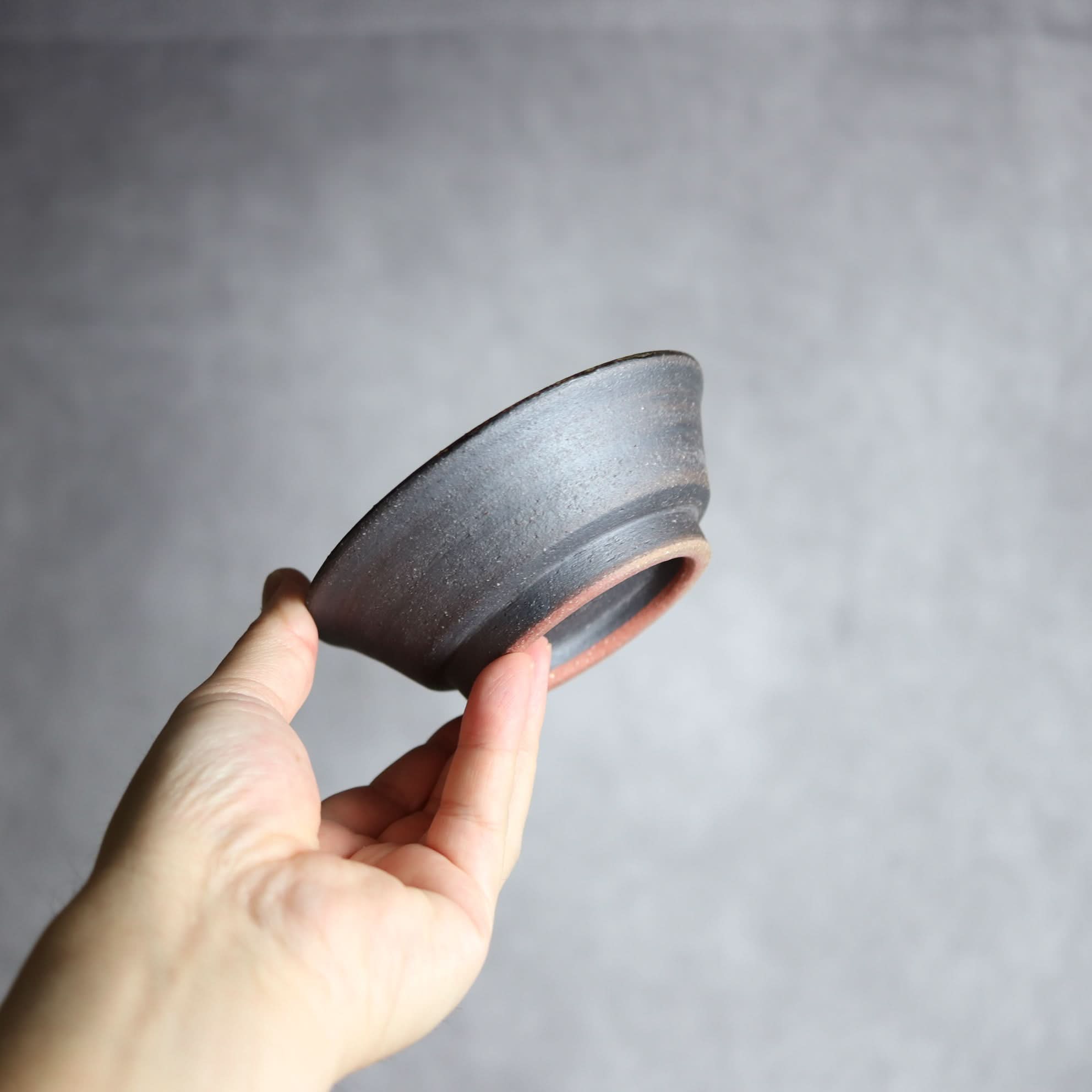 3.5寸安南鉢1 灰 黒釉 やちむん 陶器 陶と厨子甕 ひ窯 やちむん 陶器.