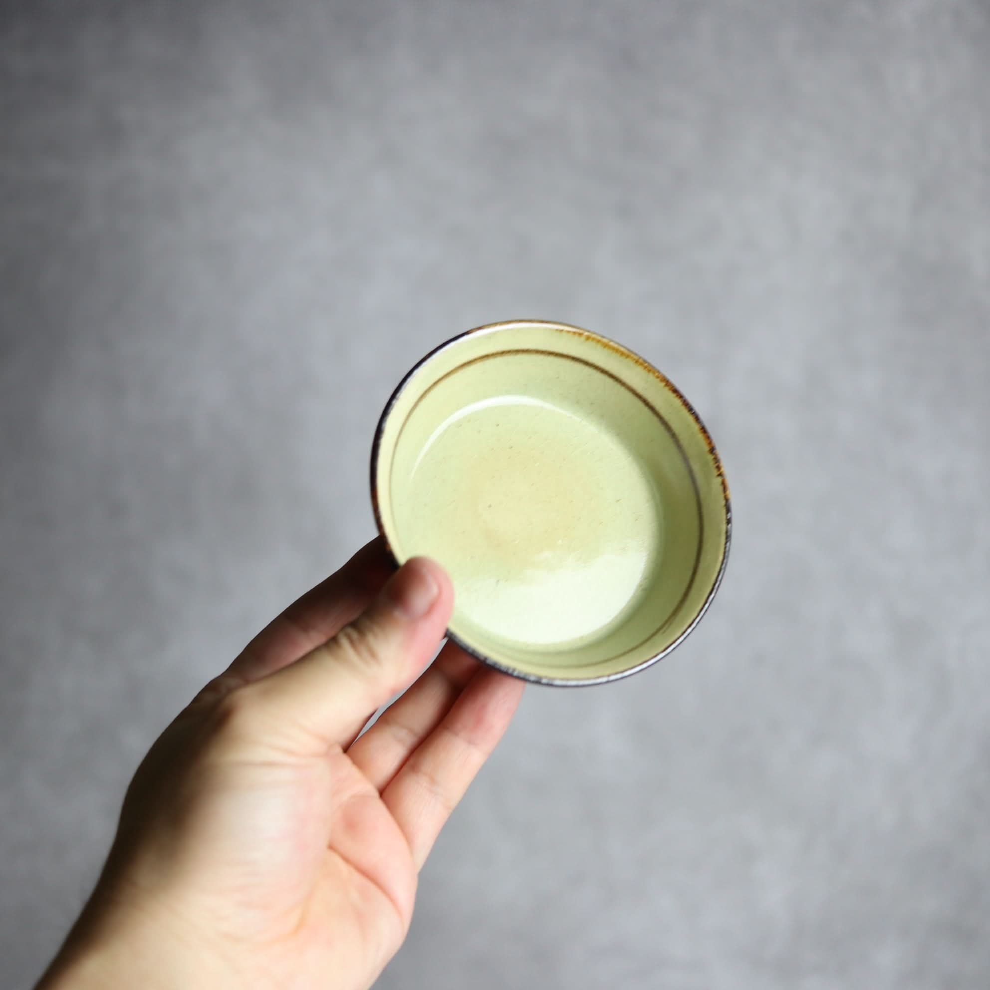 3寸安南鉢1 灰 黒釉 やちむん 陶器 陶と厨子甕 ひ窯 やちむん 陶器.