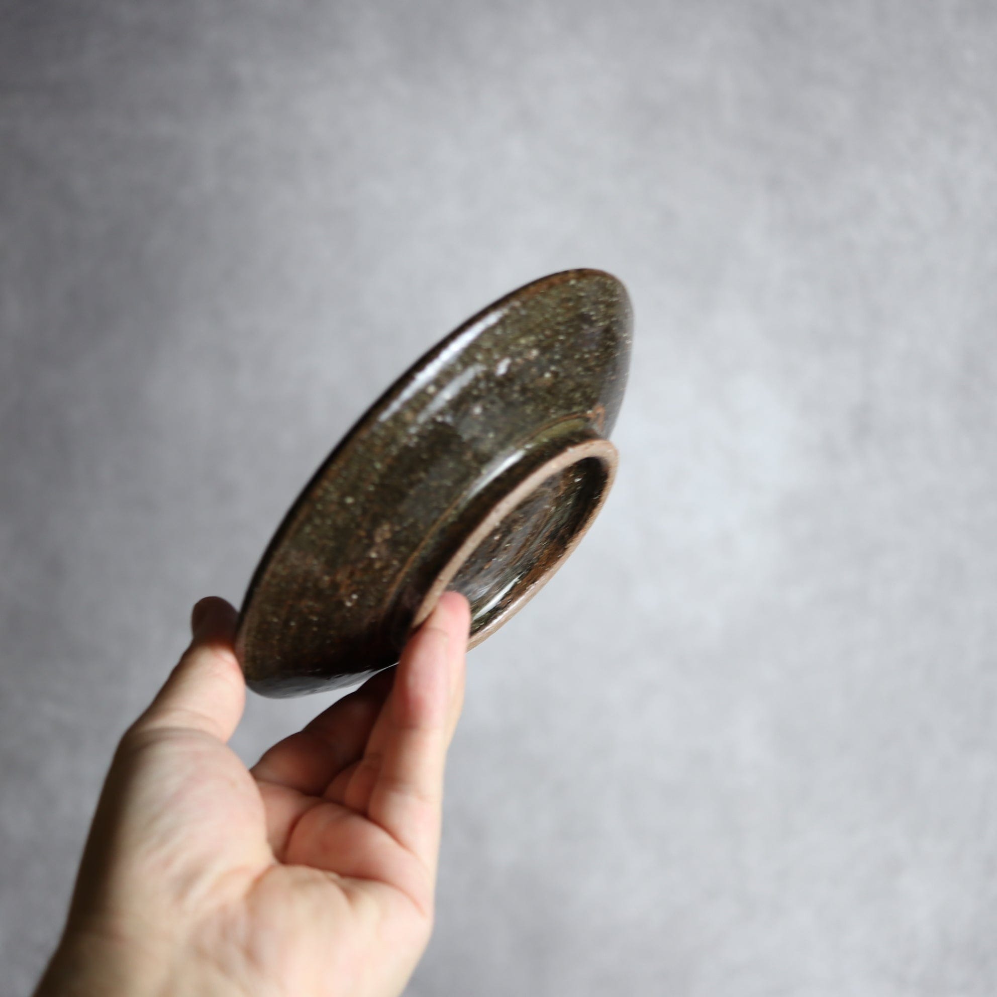 5寸皿 紺 茶 デイゴ唐草 やちむん 陶器 陶芸こまがた やちむん 陶器.