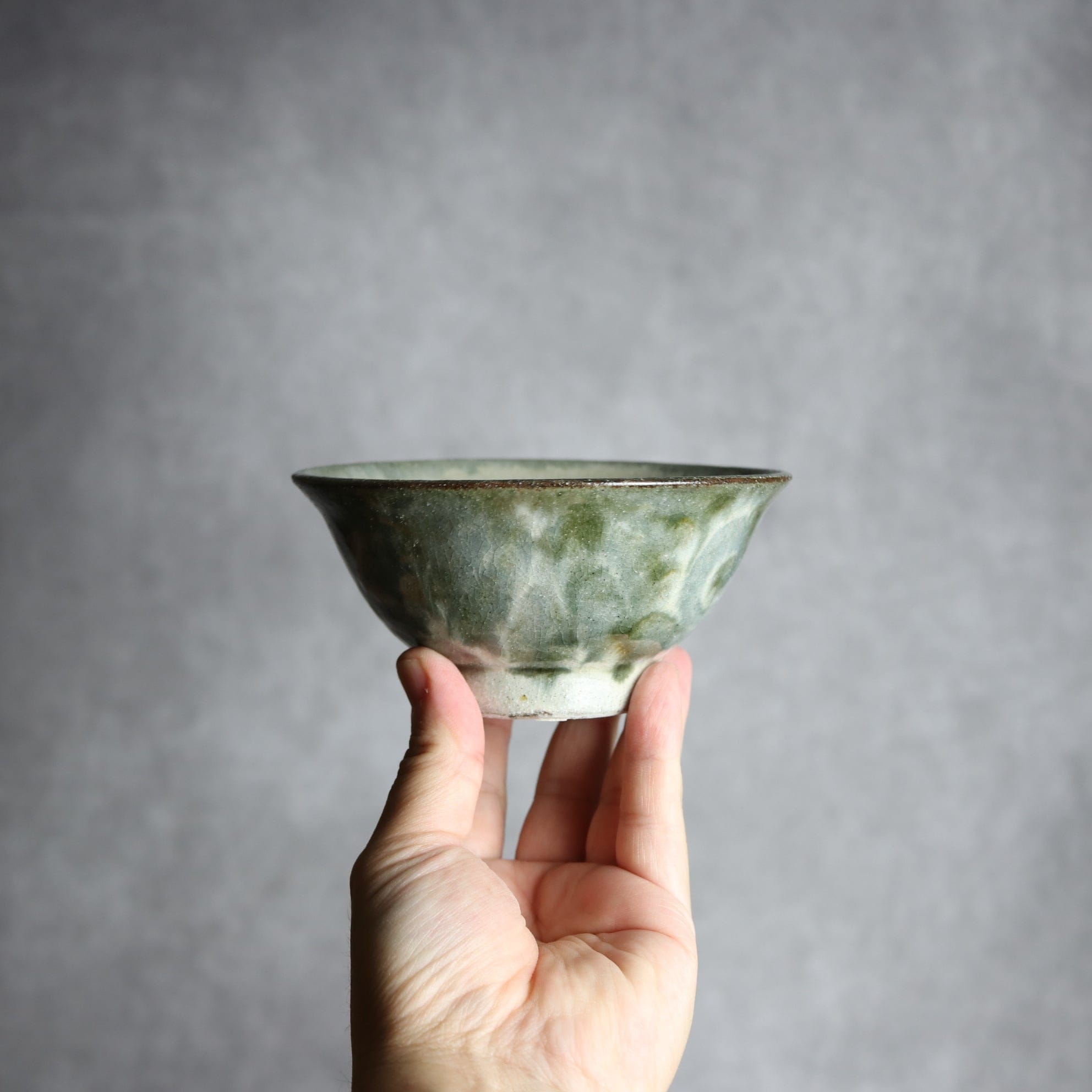 4寸マカイ2 黒呉須釉 唐草 やちむん 陶器 榮一工房