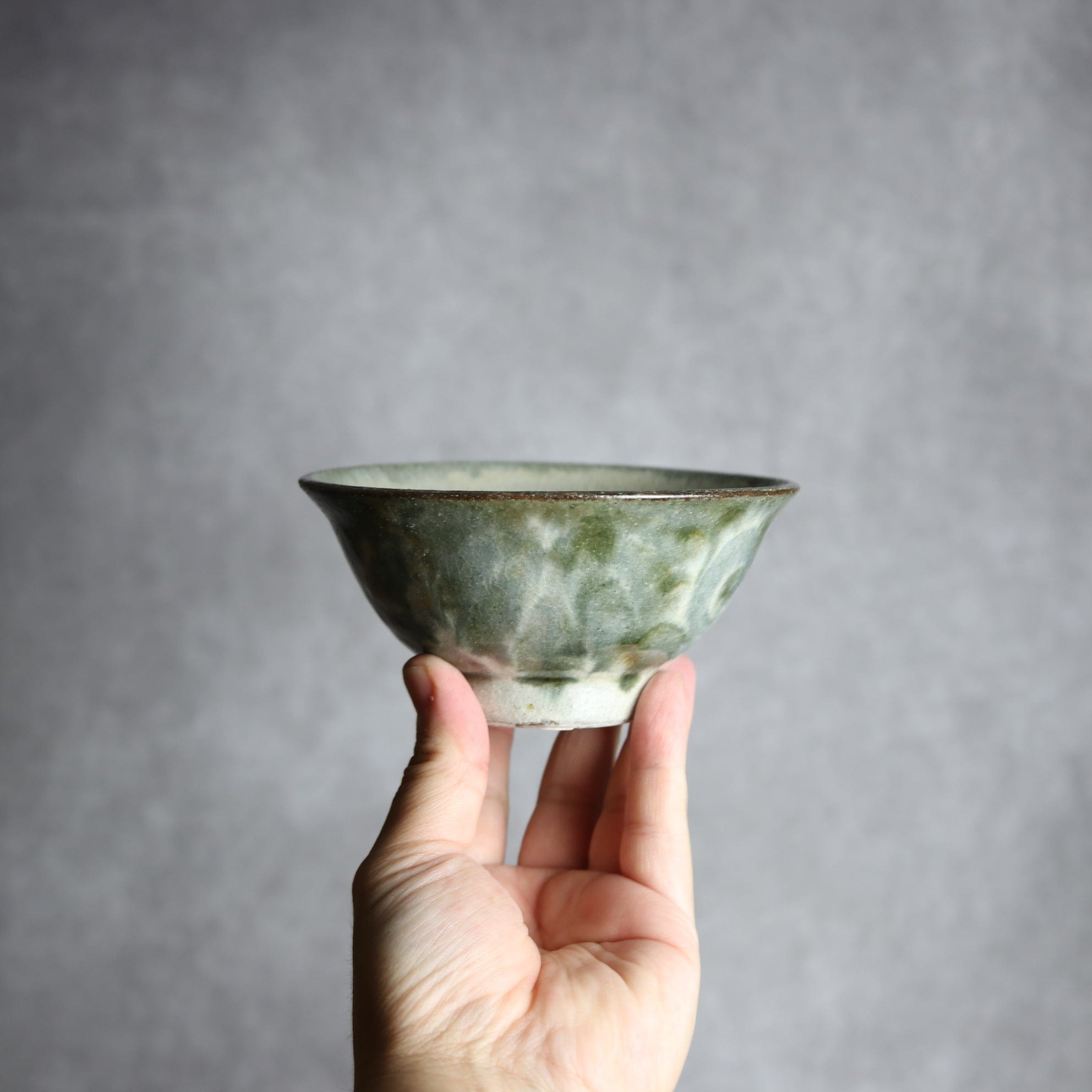 4寸マカイ2 黒呉須釉 唐草 やちむん 陶器 榮一工房