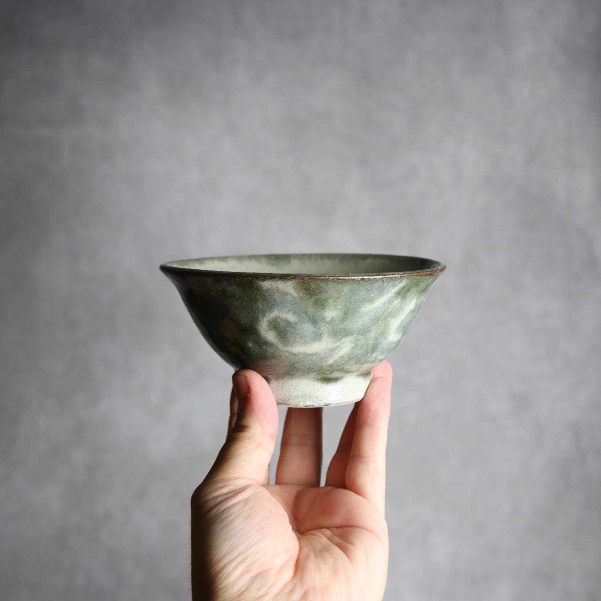 4寸マカイ2 黒呉須釉 唐草 やちむん 陶器 榮一工房